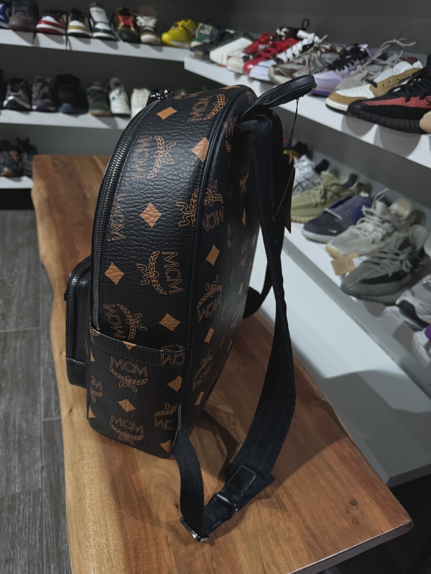 MCM Backpack • Pre-Owned [6489] - photo 3