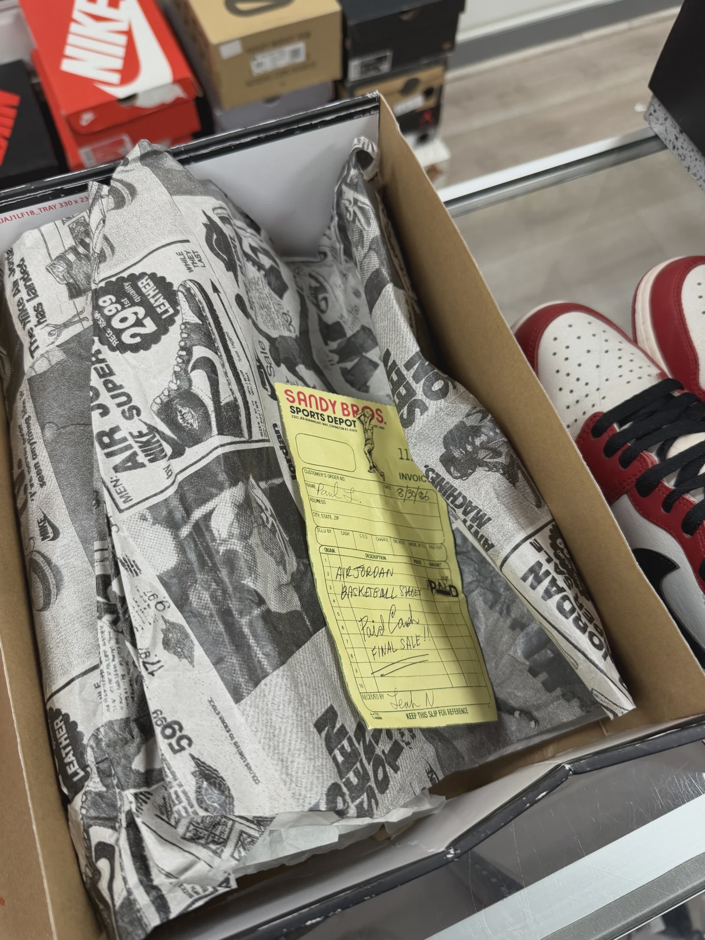 Air Jordan 1 Retro High Original Chicago Lost and Found • Pre-Owned [2087] - photo 2