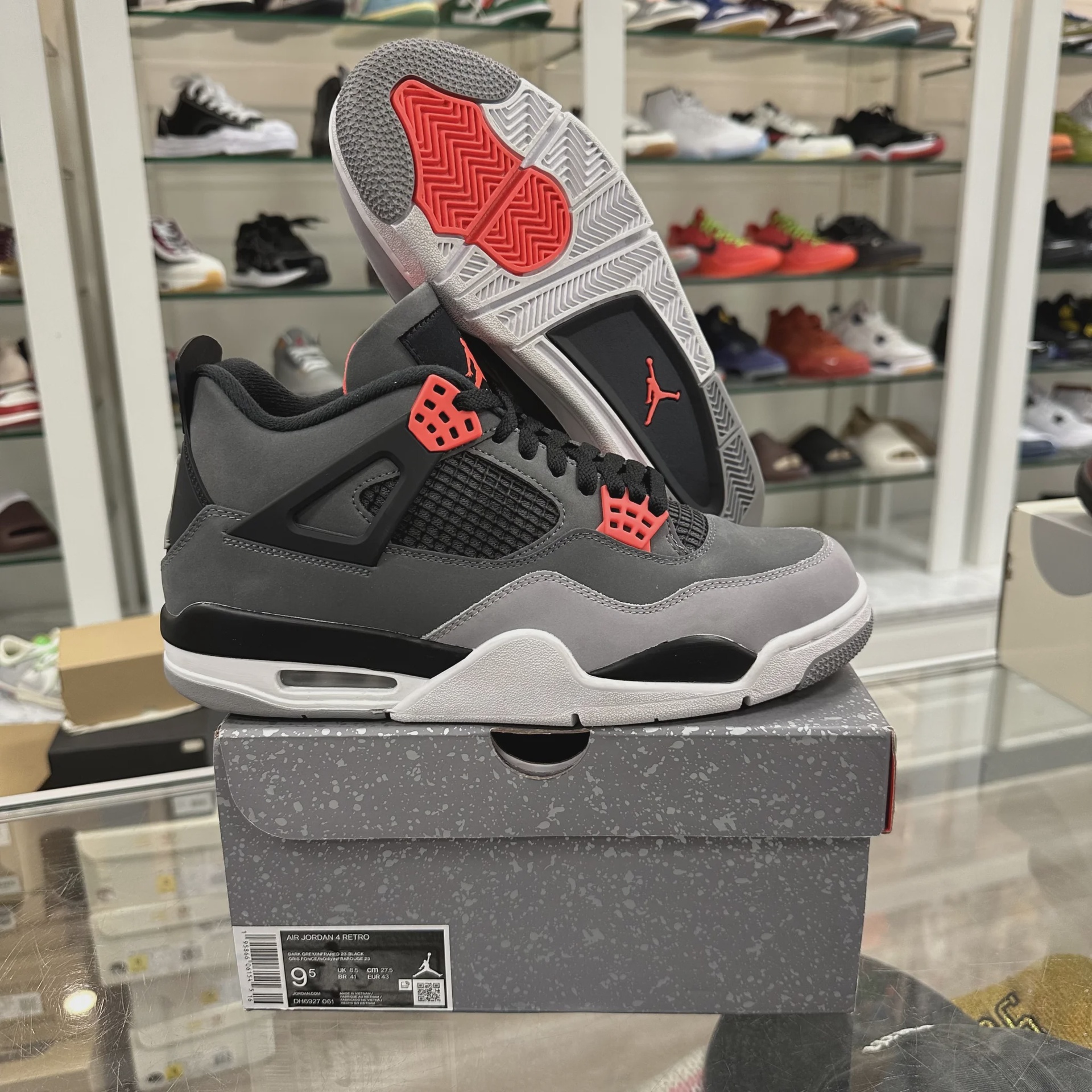 Jordan Air Jordan 4 Retro Infrared - Size US M 9.5