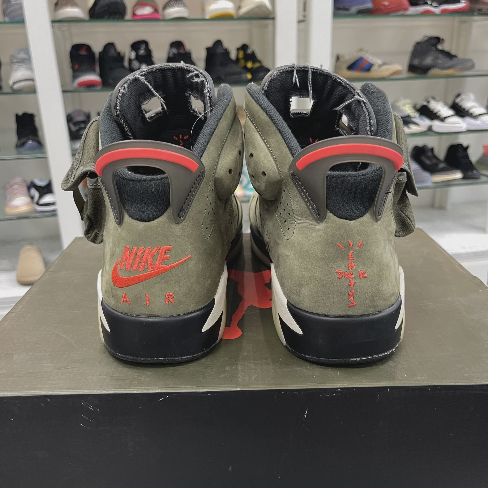 Air Jordan 6 Retro Travis Scott • Pre-Owned [4370] - photo 5