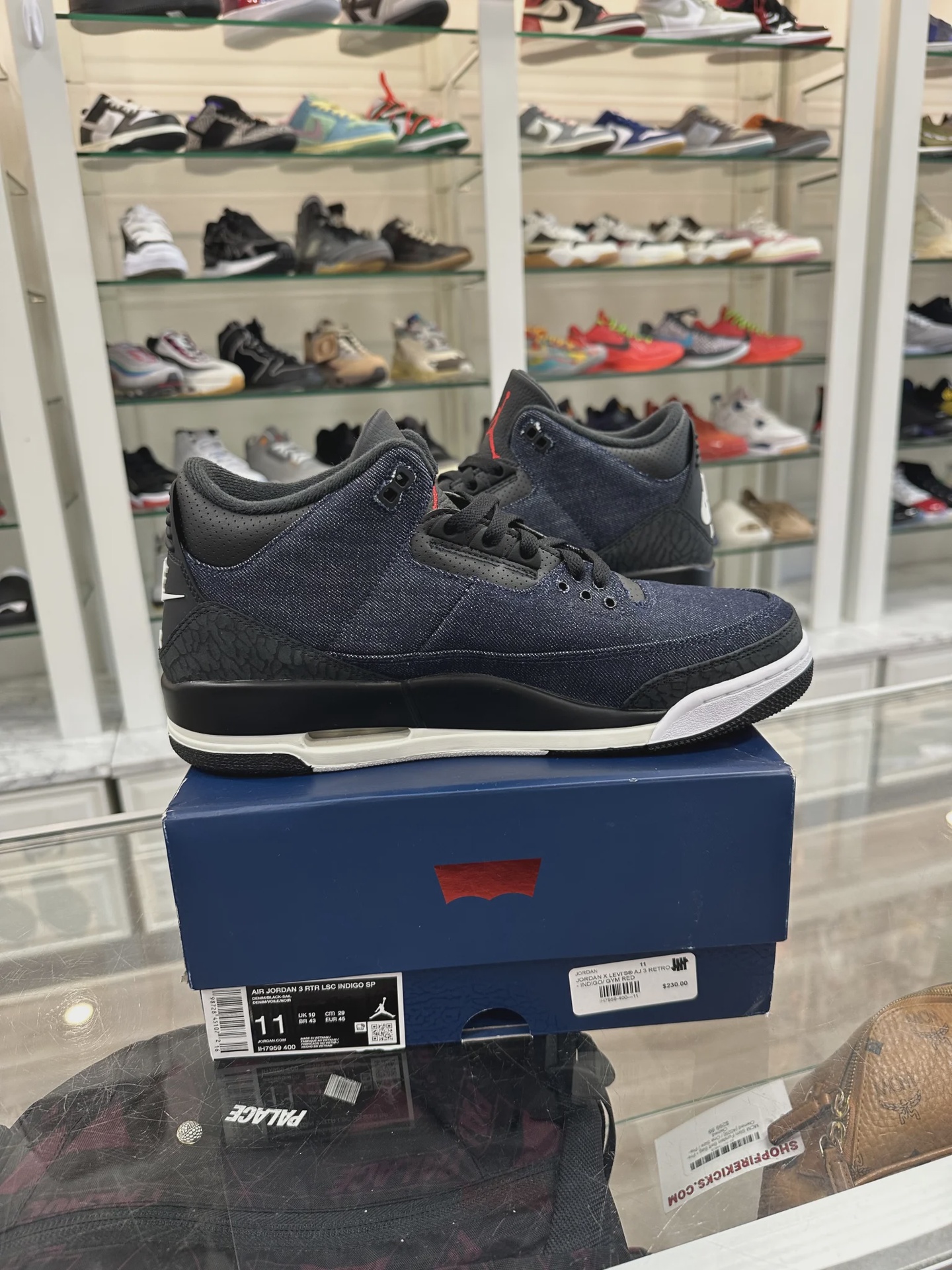 Air Jordan 3 Retro Levi’s Indigo • Pre-Owned [5556] - photo 2