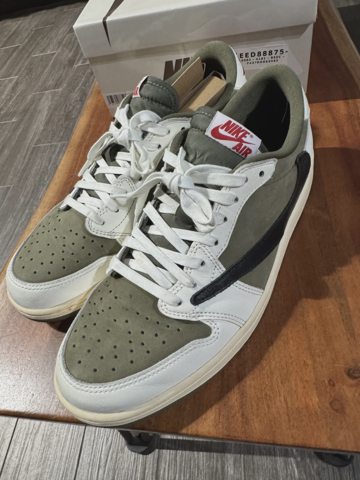 Air Jordan 1 Retro Low Original SP Travis Scott Medium Olive • Pre-Owned [0007] - photo 2
