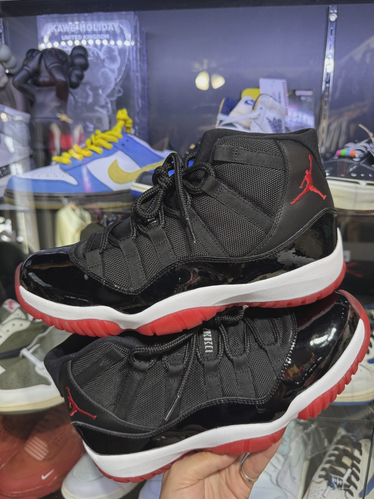 Air Jordan 11 Retro Playoffs Black Red (2019) No Box • Pre-Owned [0775]