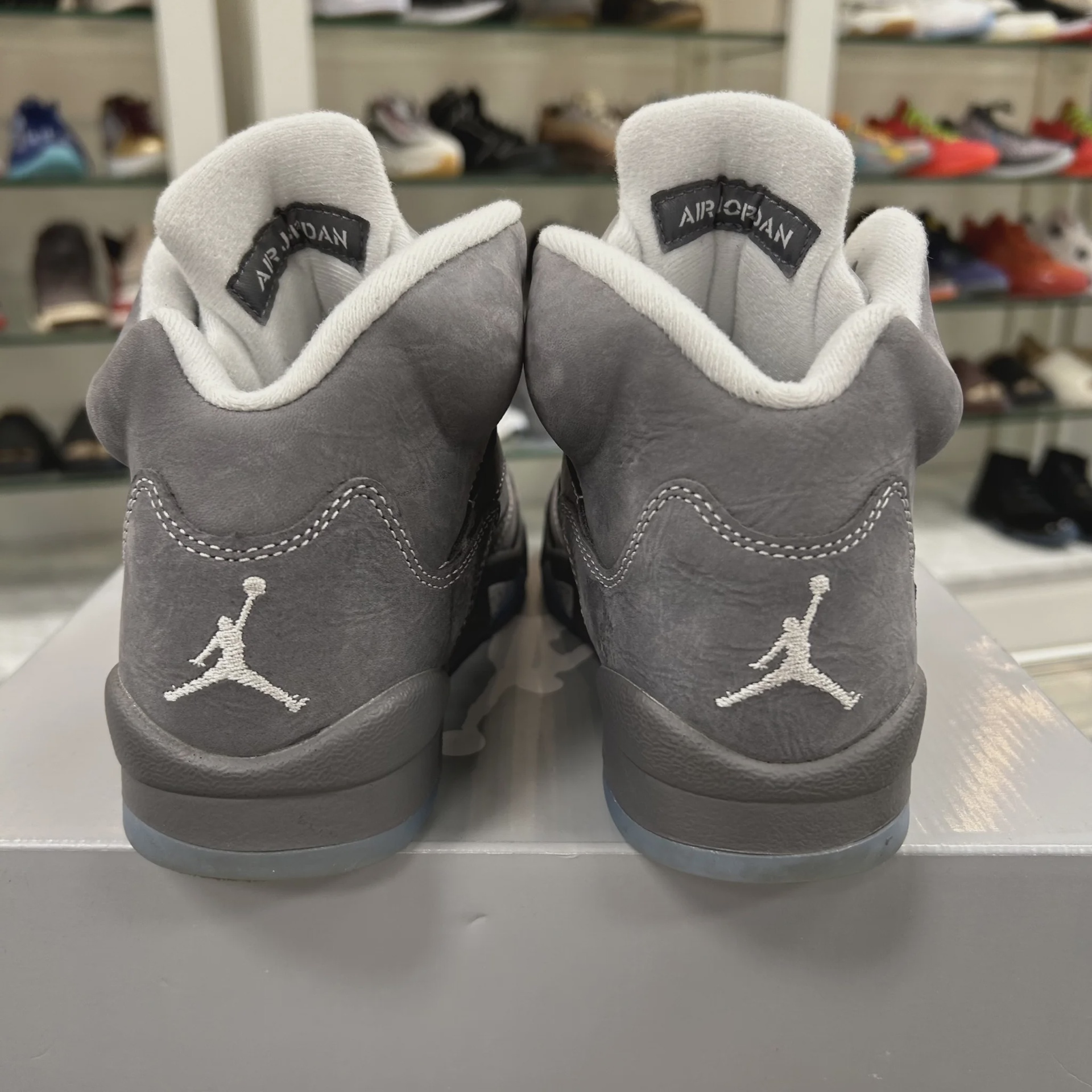 Air Jordan 5 Retro Wolf Grey (2026) (Grade School) • Pre-Owned [4446] - photo 5