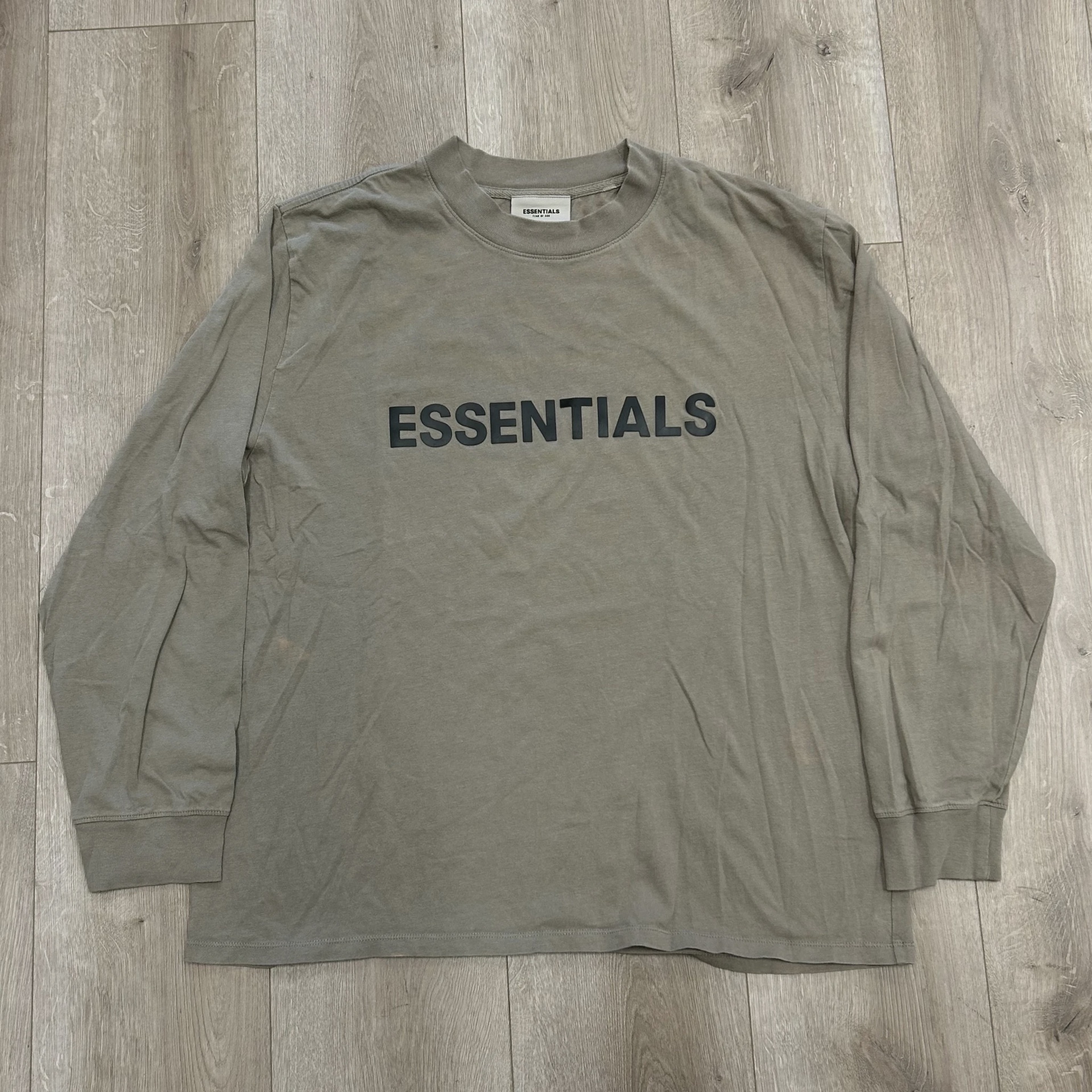 Fear of God Essentials Long-Sleeve Tee Taupe • Pre-Owned [8117]