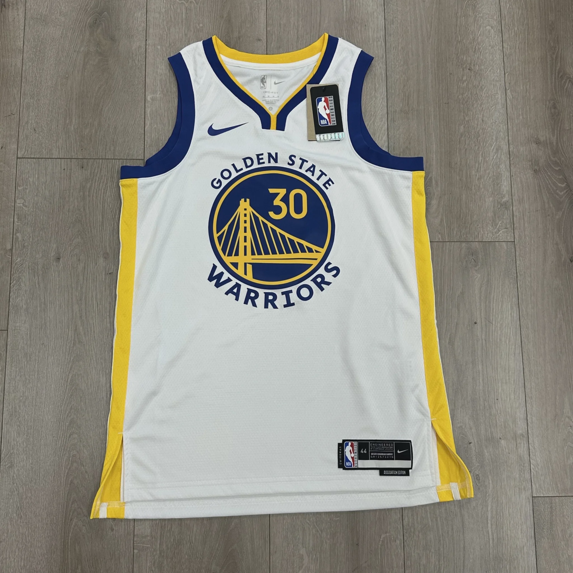 Nike Nike Stephen Curry White Golden State Warriors Swingman Jersey - Size M