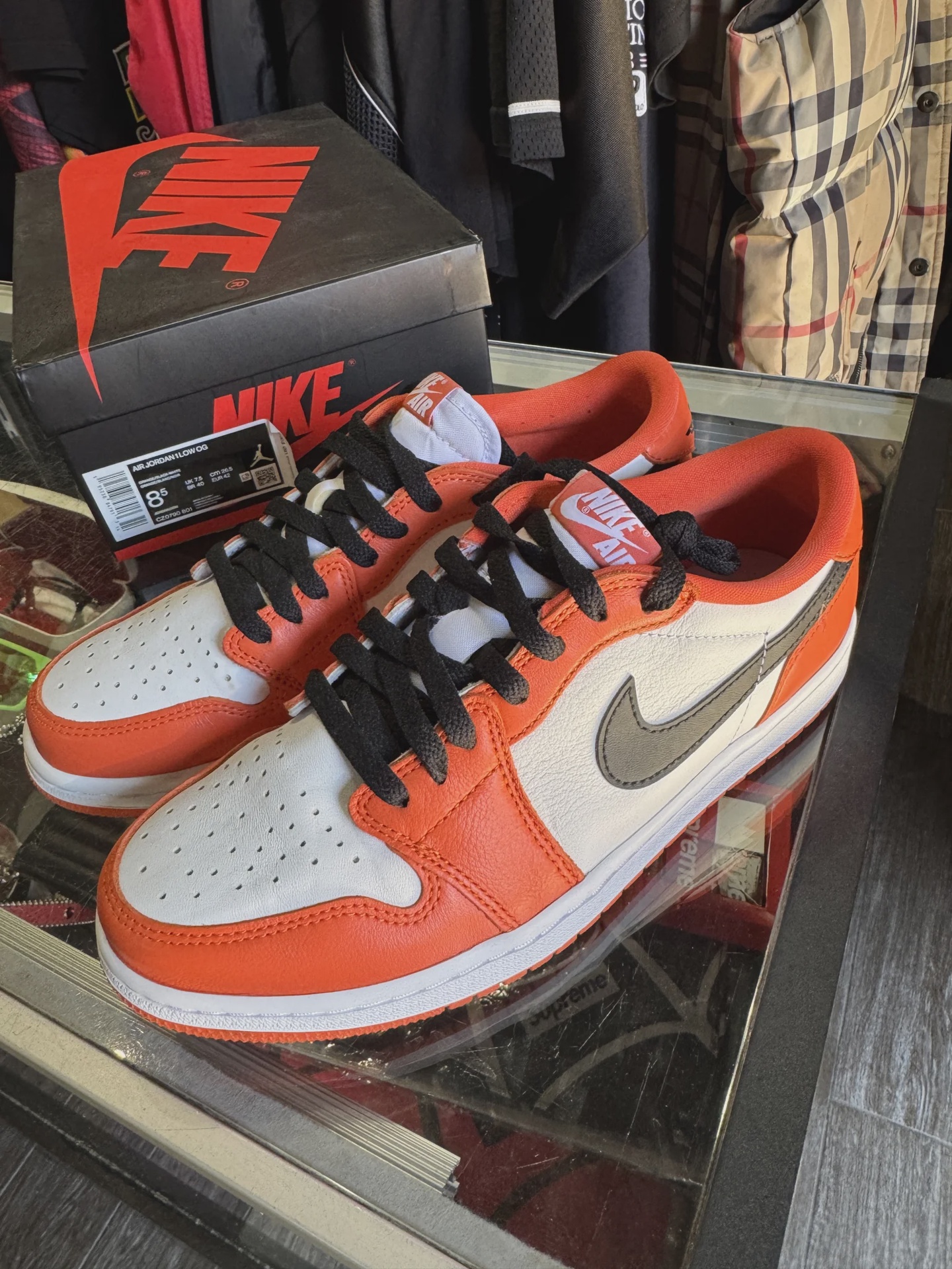 Jordan 1 Low Starfish • Pre-Owned [9616] - photo 2