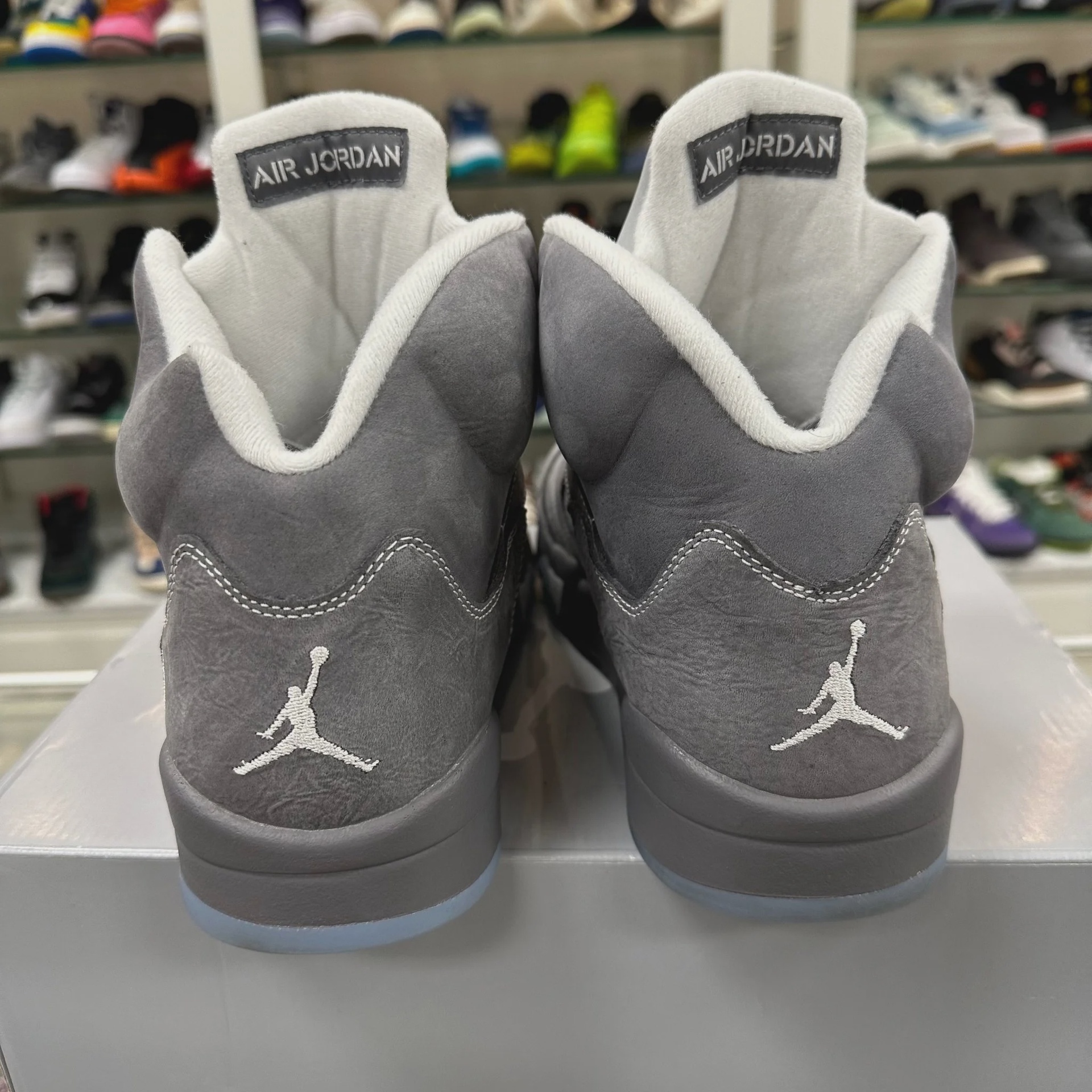Air Jordan 5 Retro Wolf Grey (2026) • Pre-Owned [2142] - photo 5