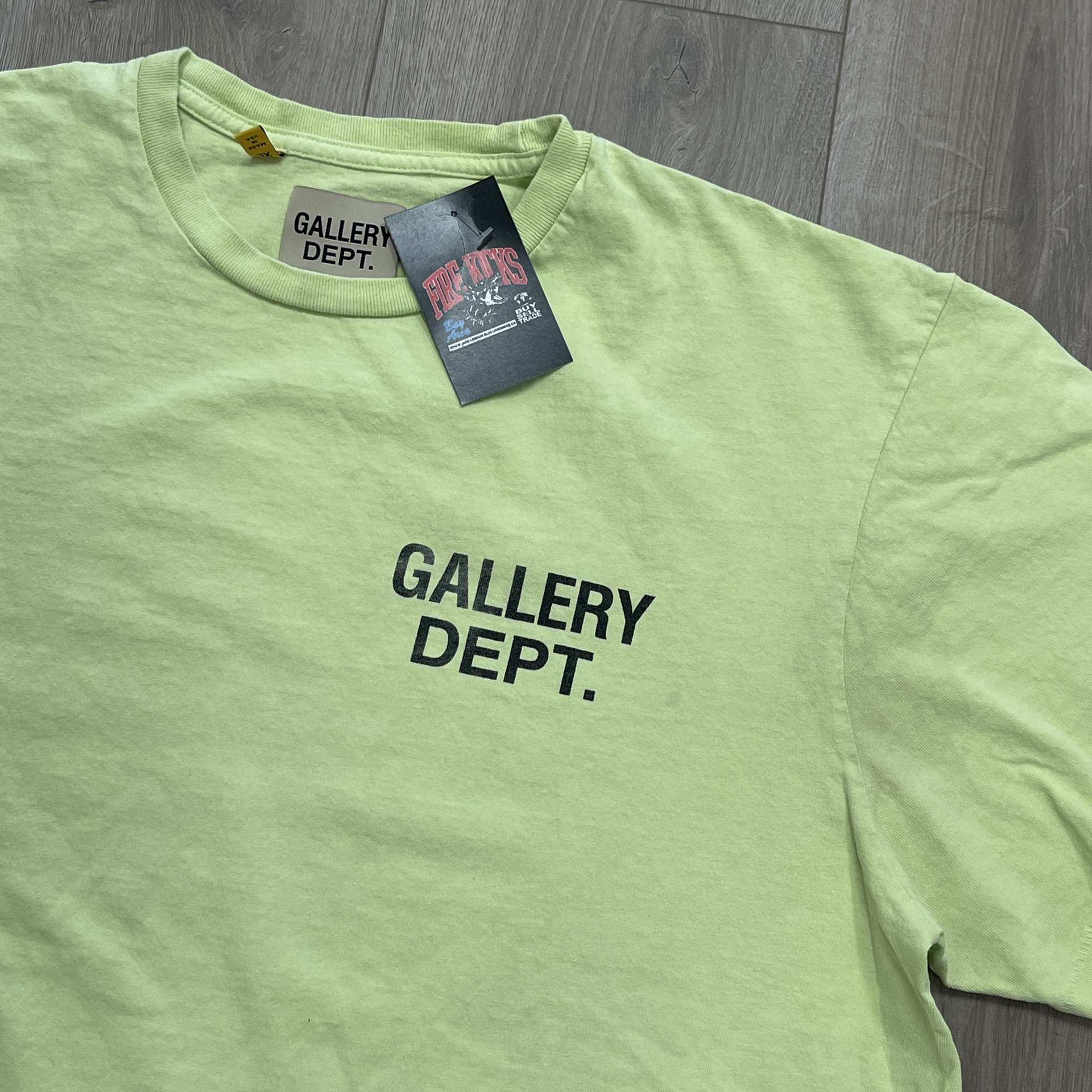 Gallery Dept. Souvenir T-shirt Lime Green• Pre-Owned 2