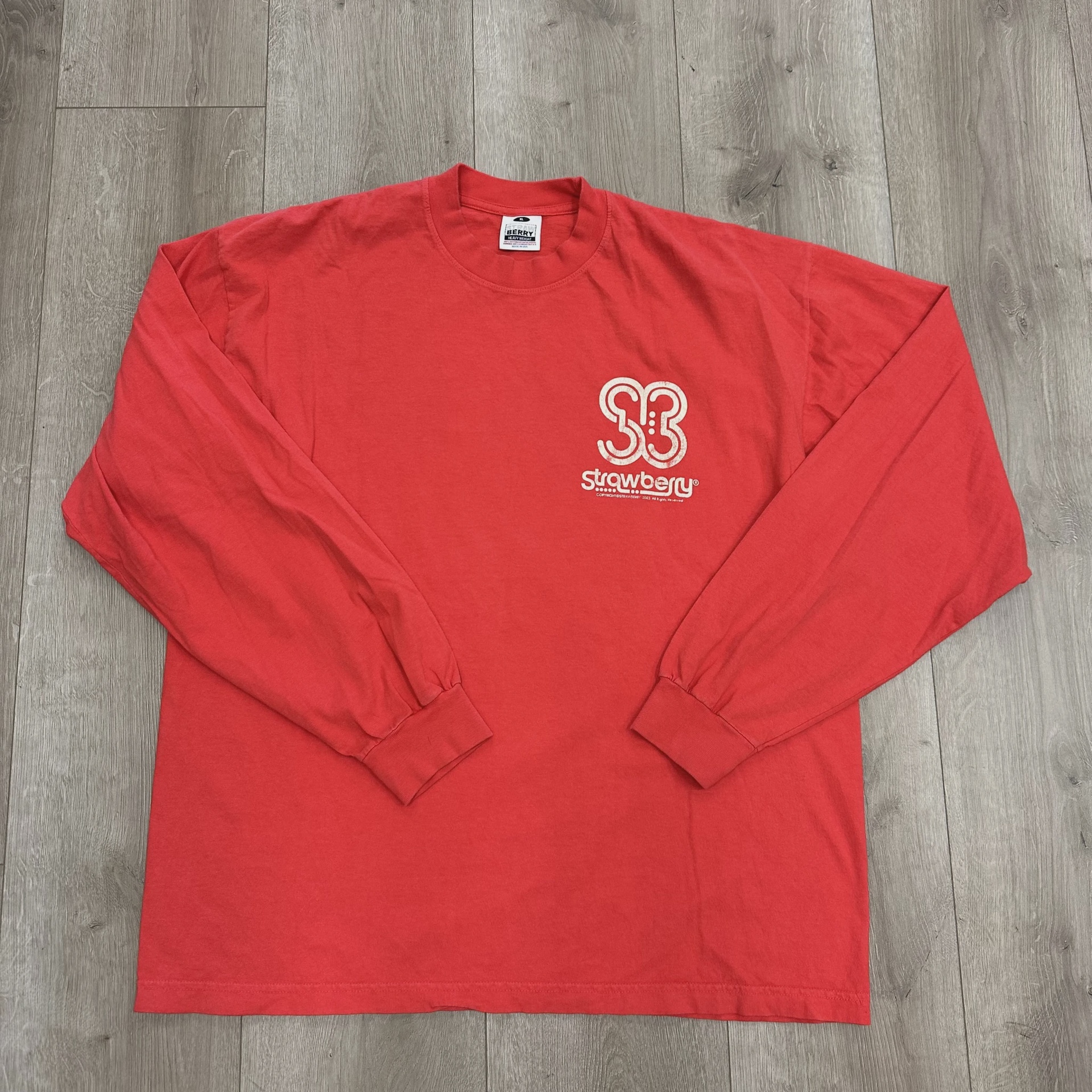 Strawberry Long Sleeve T-Shirt Red • Pre-Owned [5795] 3