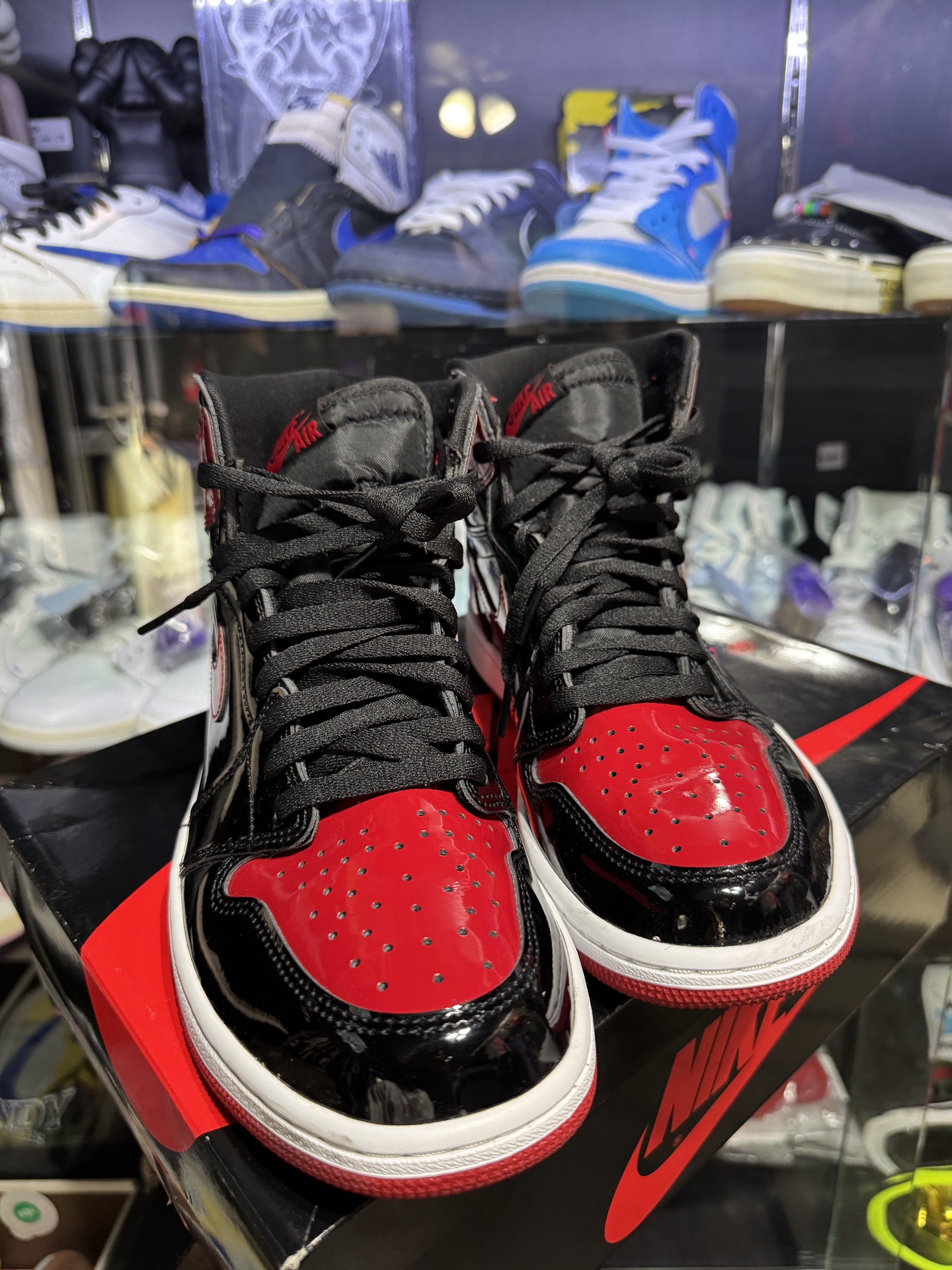 Jordan 1 Retro High OG Patent Bred • Pre-Owned [2484] - photo 3