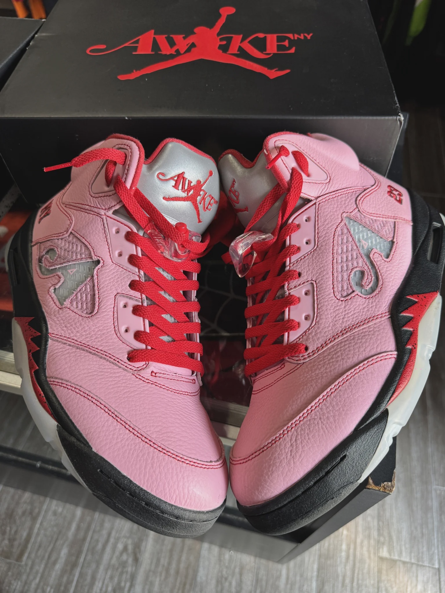 Air Jordan 5 Retro Awake NY Arctic Pink • Pre-Owned [9533] - photo 2