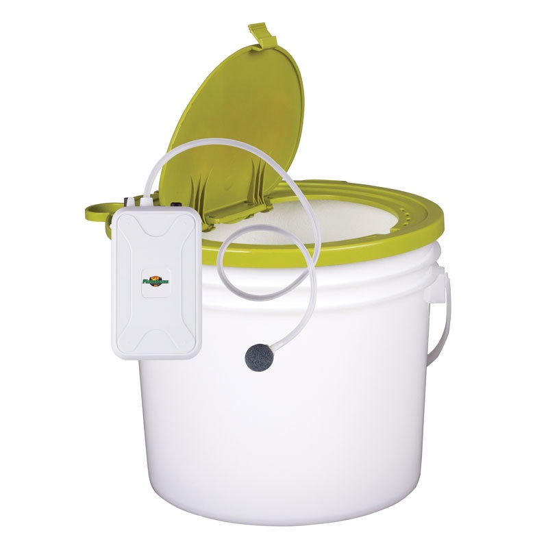 Flambeau Live Bait bucket with aerator