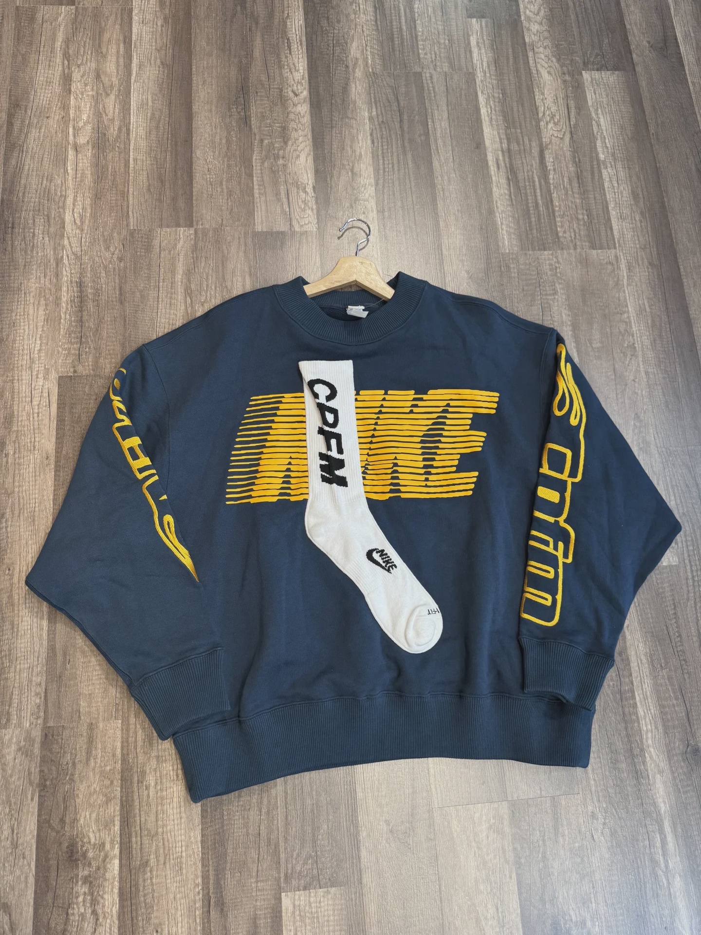 Nike Cactus x Plant Flea Market Socks Fleece Crewneck Sweatshirt • Pre-Owned [6541] - photo 1