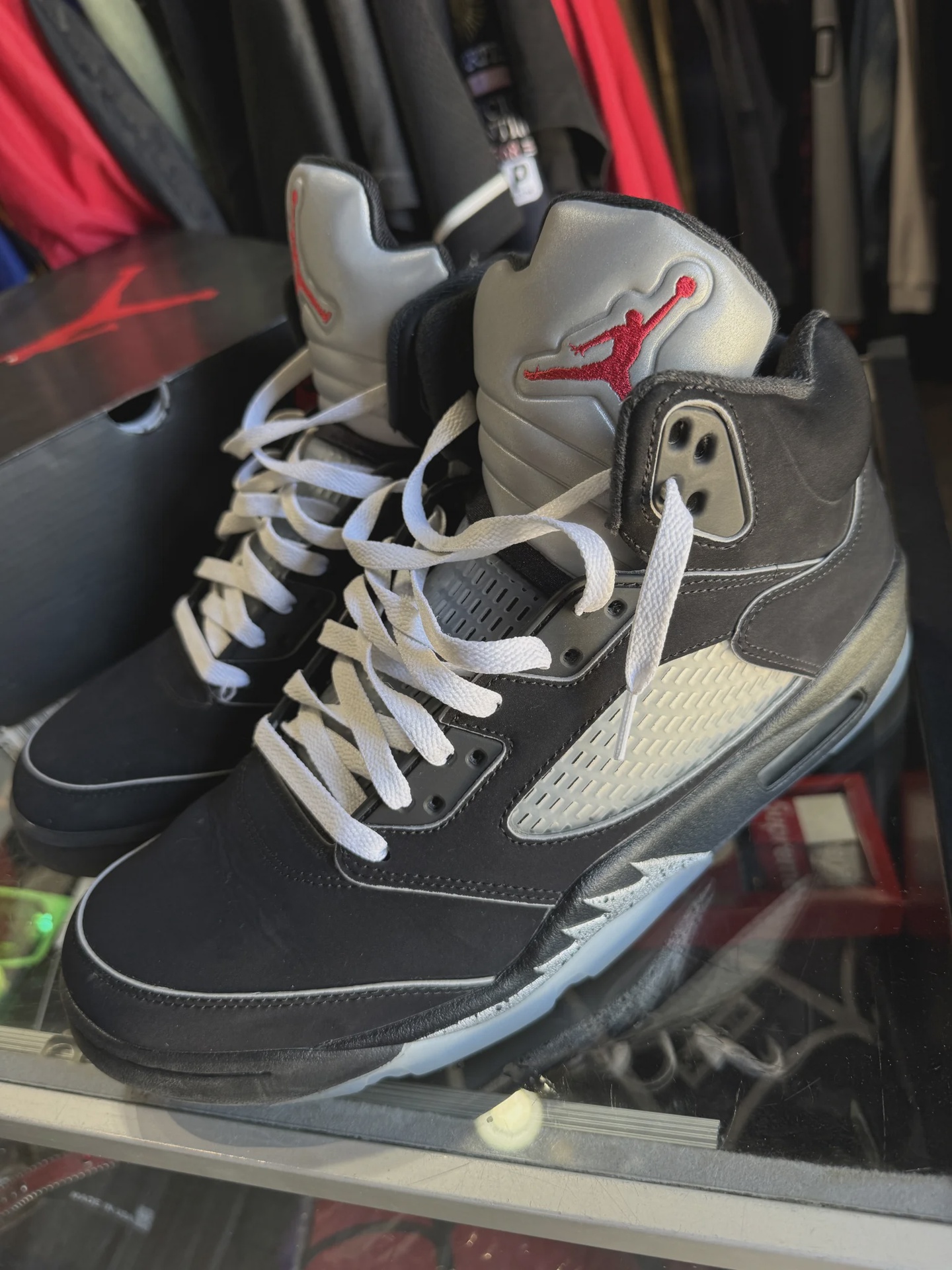 Air Jordan 5 Retro Original Black Metallic Reimagined • Pre-Owned [7483] - photo 2