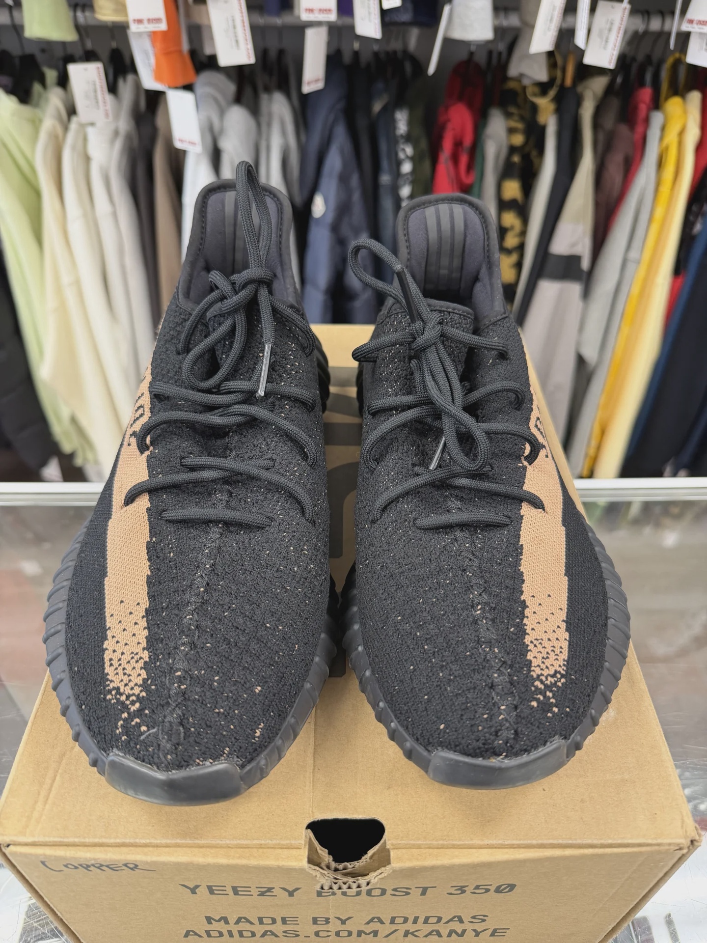 adidas Yeezy Boost 350 V2 Core Black Copper • Pre-Owned [9907] - photo 5