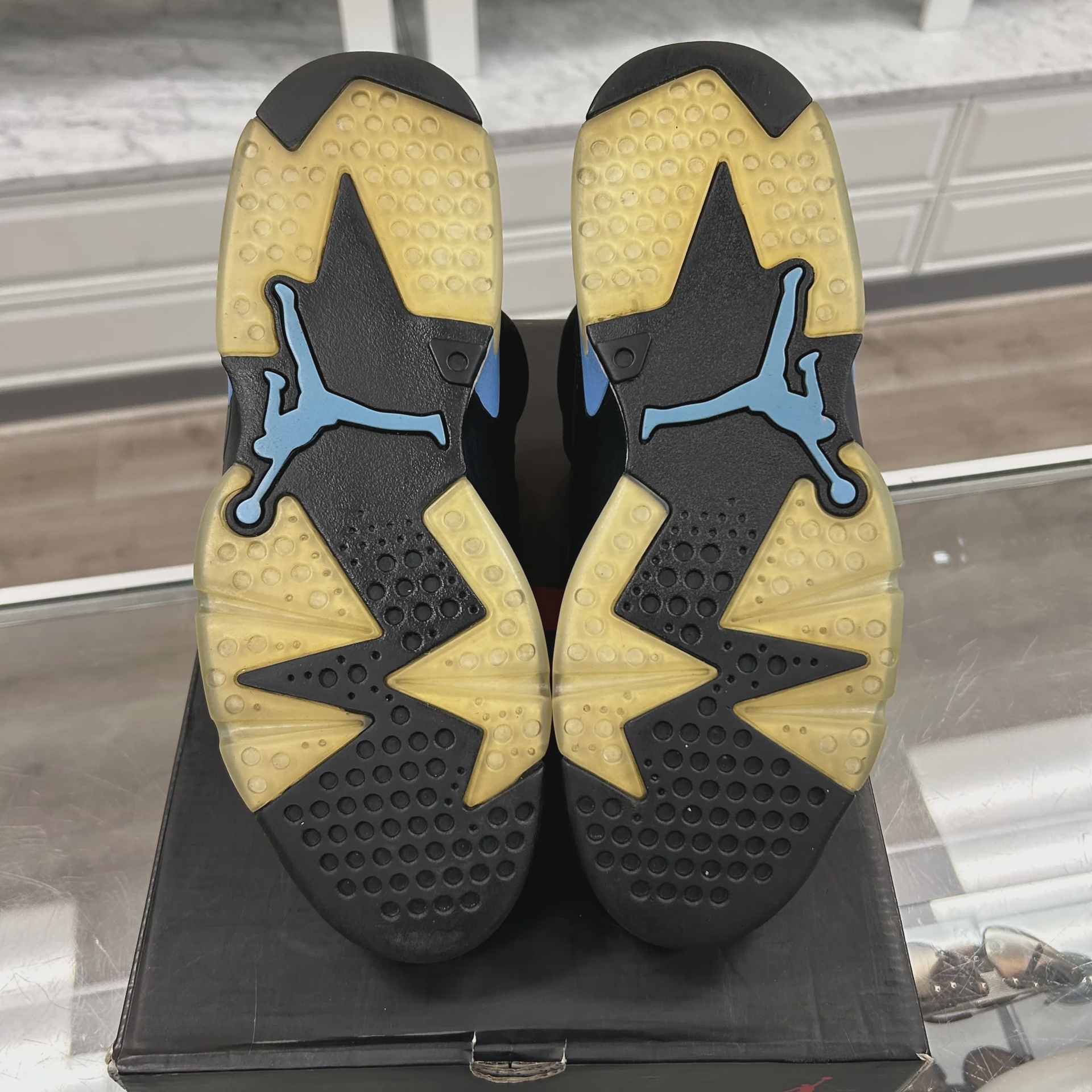 Air Jordan 6 Retro UNC • Pre-Owned [1464] - photo 4