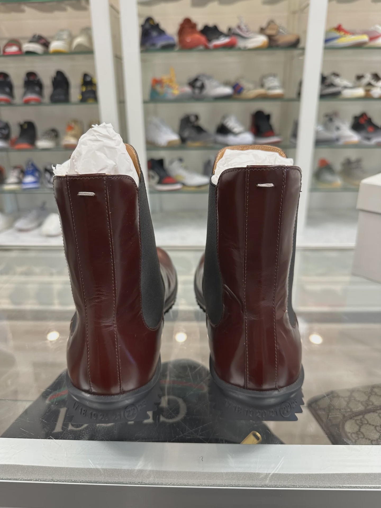 Maison Margiela bordeaux leather Chelsea boots • Brand New [7138] - photo 4