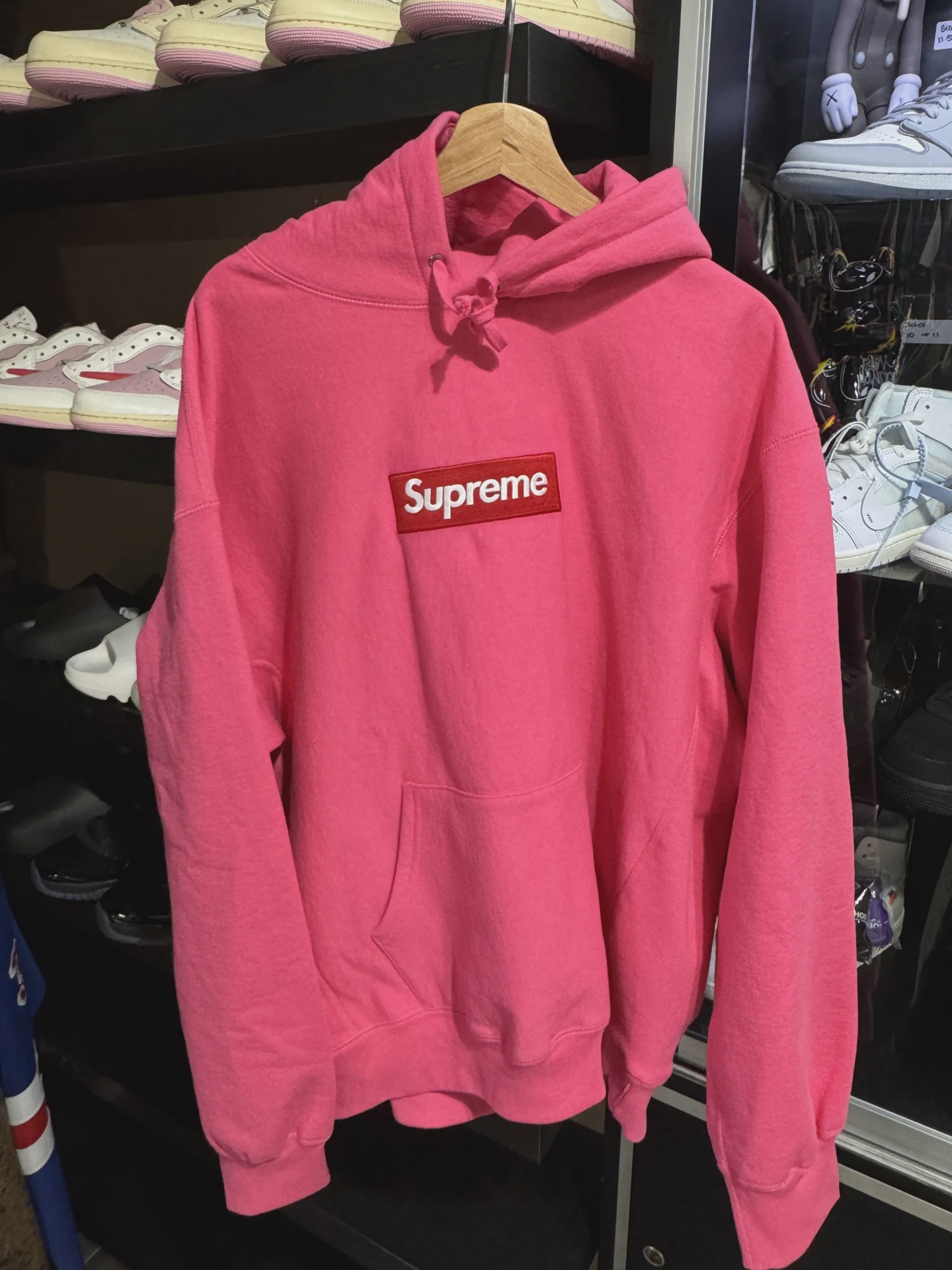Supreme Box Pink Logo Hoodie • Pre-Owned [2938] - photo 1