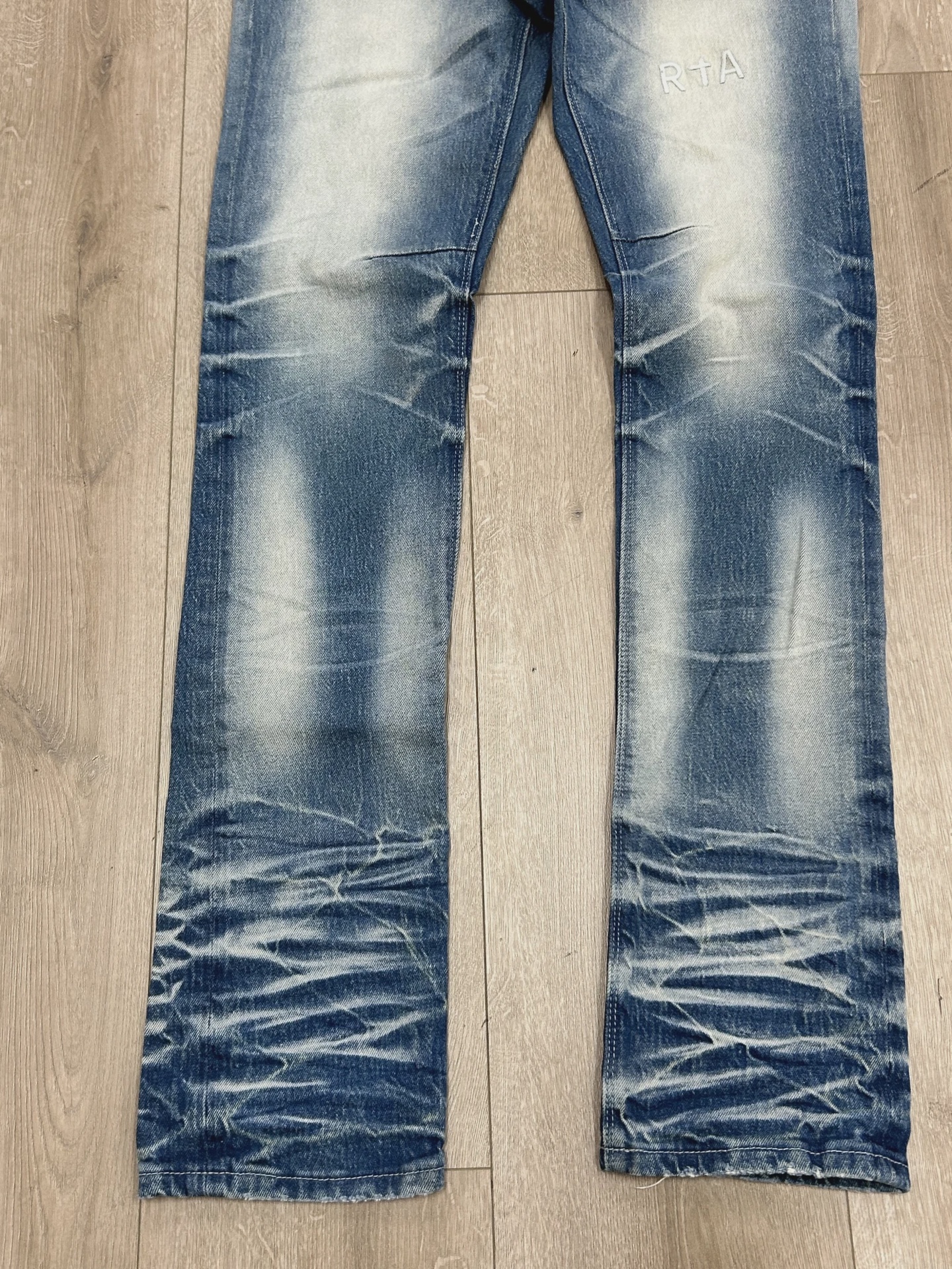 RTA Bryant Skinny Jeans • Pre-Owned [1009] 4