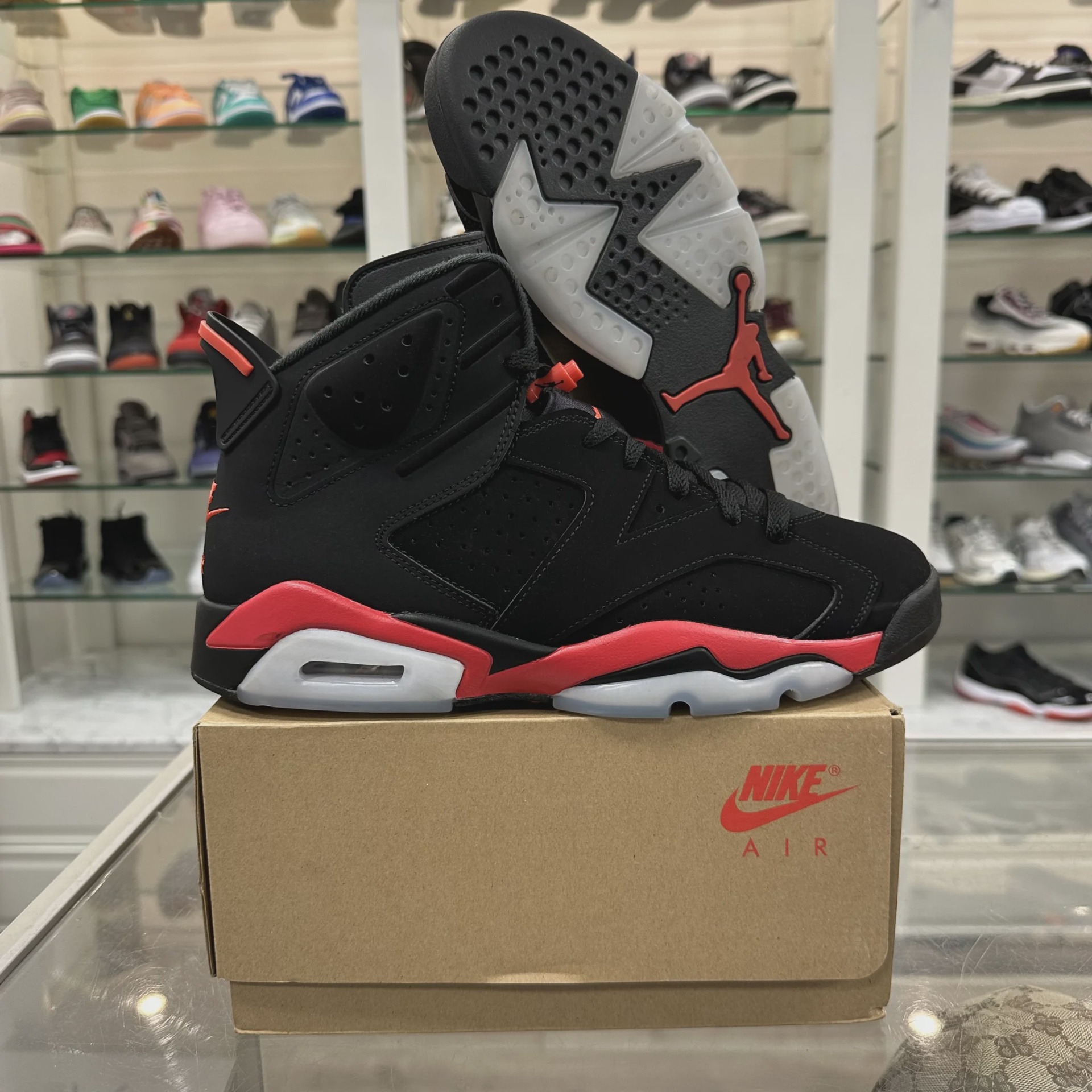 Air Jordan 6 Retro Infrared Salesman • Pre-Owned [8842] - photo 1