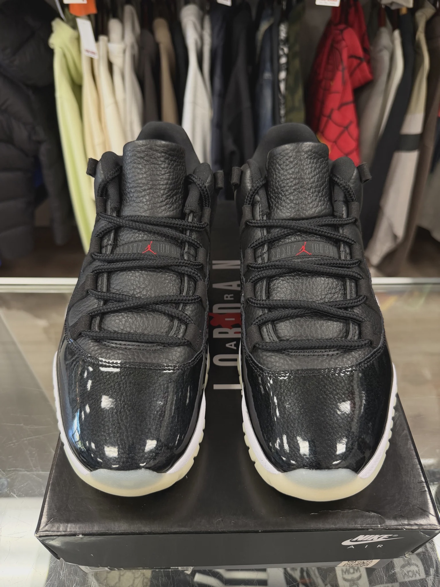 Air Jordan 11 Retro Low 72-10 • Pre-Owned [0829] - photo 6
