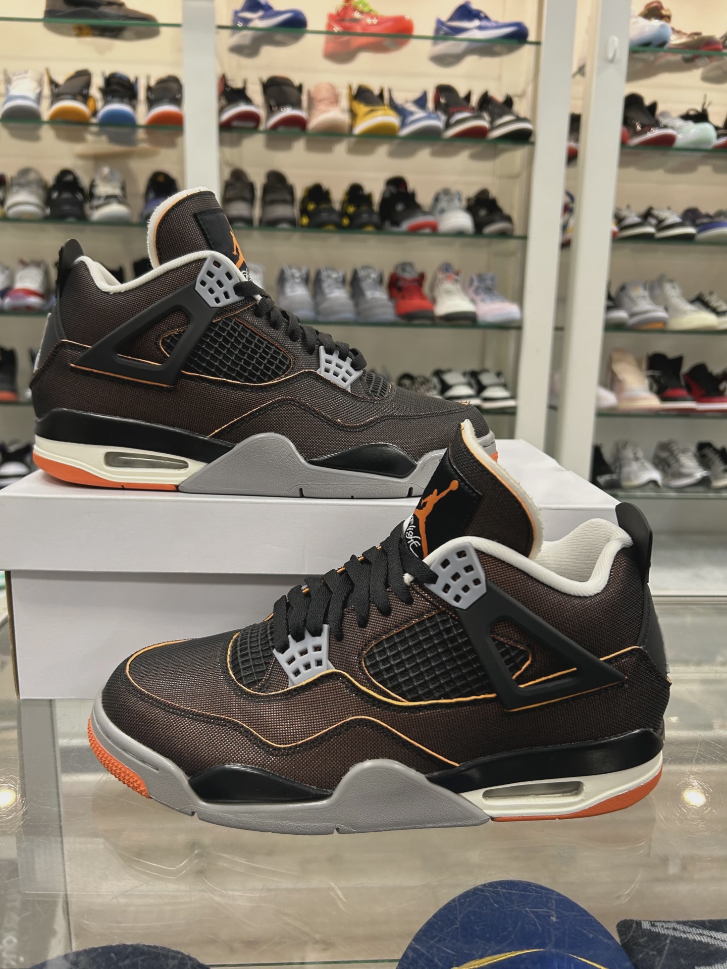 Air Jordan 4 Retro Starfish (Women's) • Pre-Owned [4360] 3