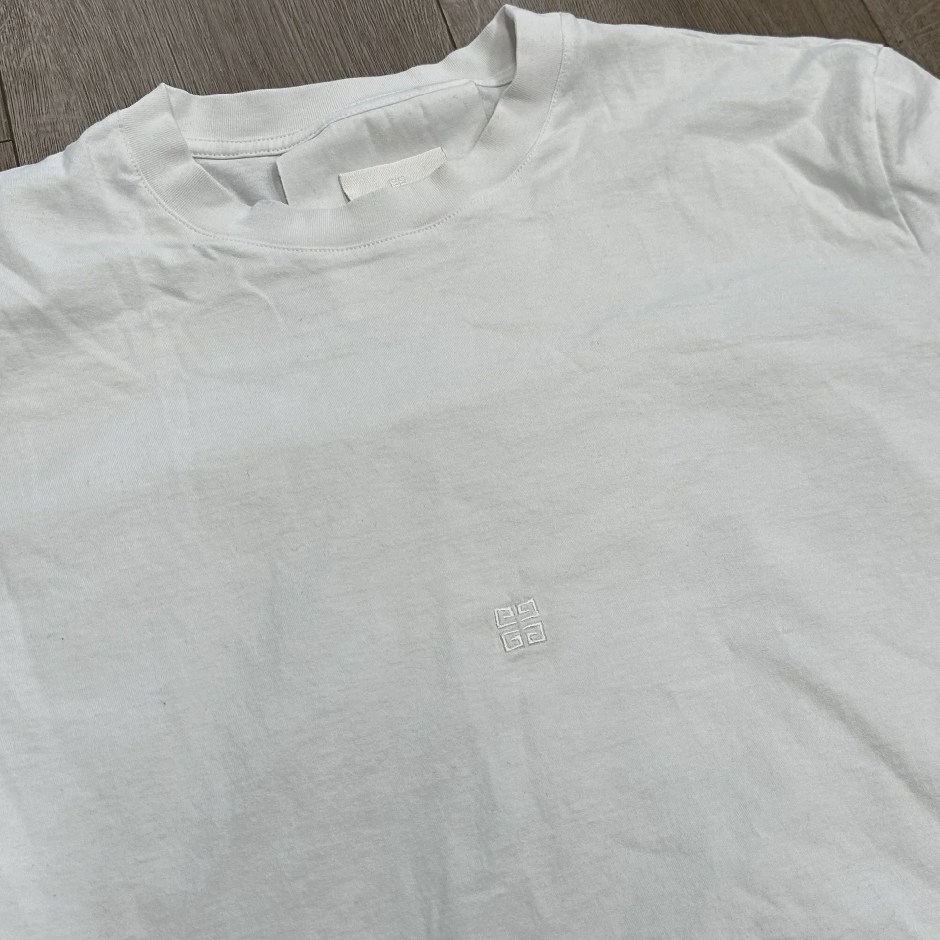 Givenchy Chito 22SS Bandana Patch T-Shirt • Pre-Owned [1886] - photo 4