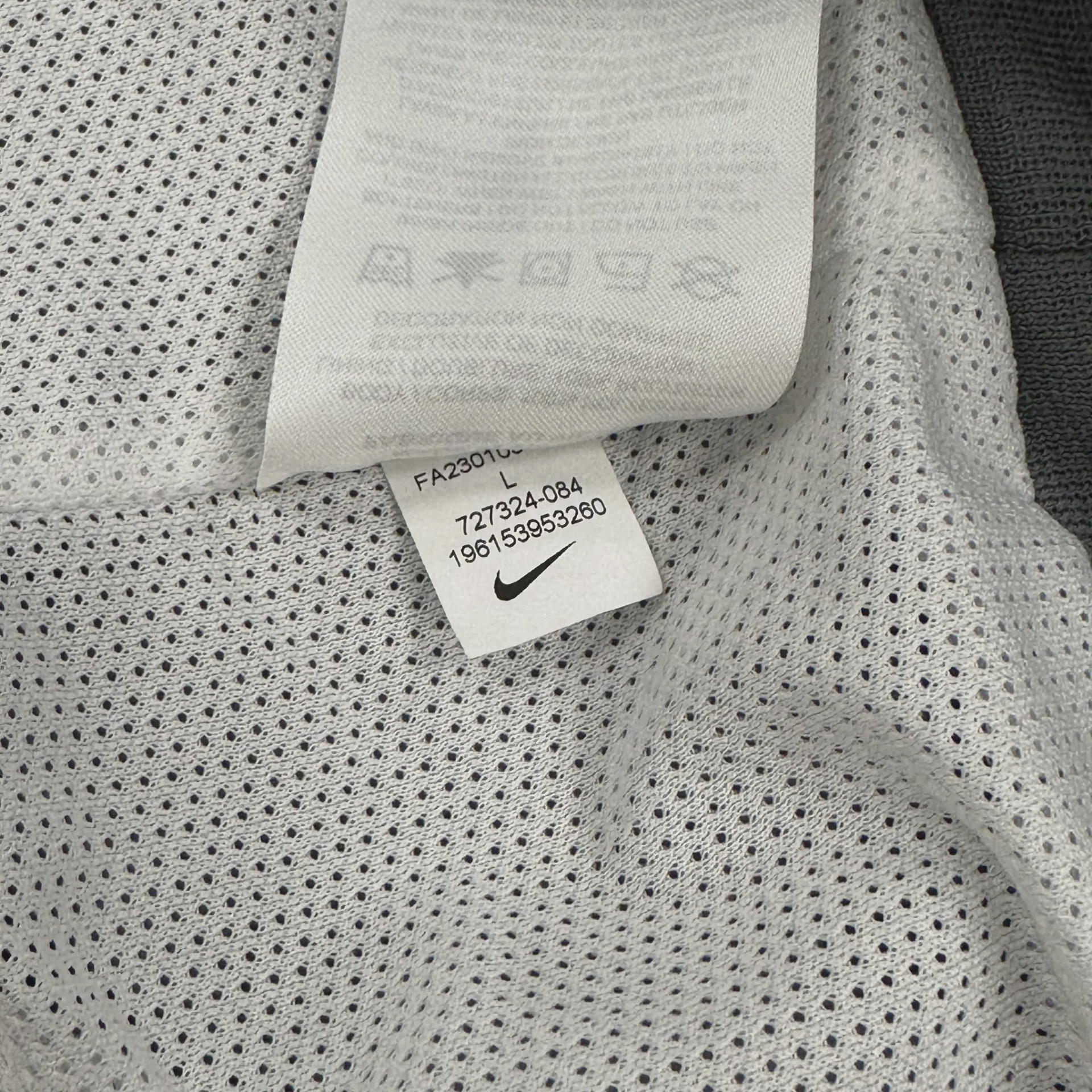 Nike Windrunner Full-Zip Hooded Jacket • Pre-Owned [2096] - photo 6