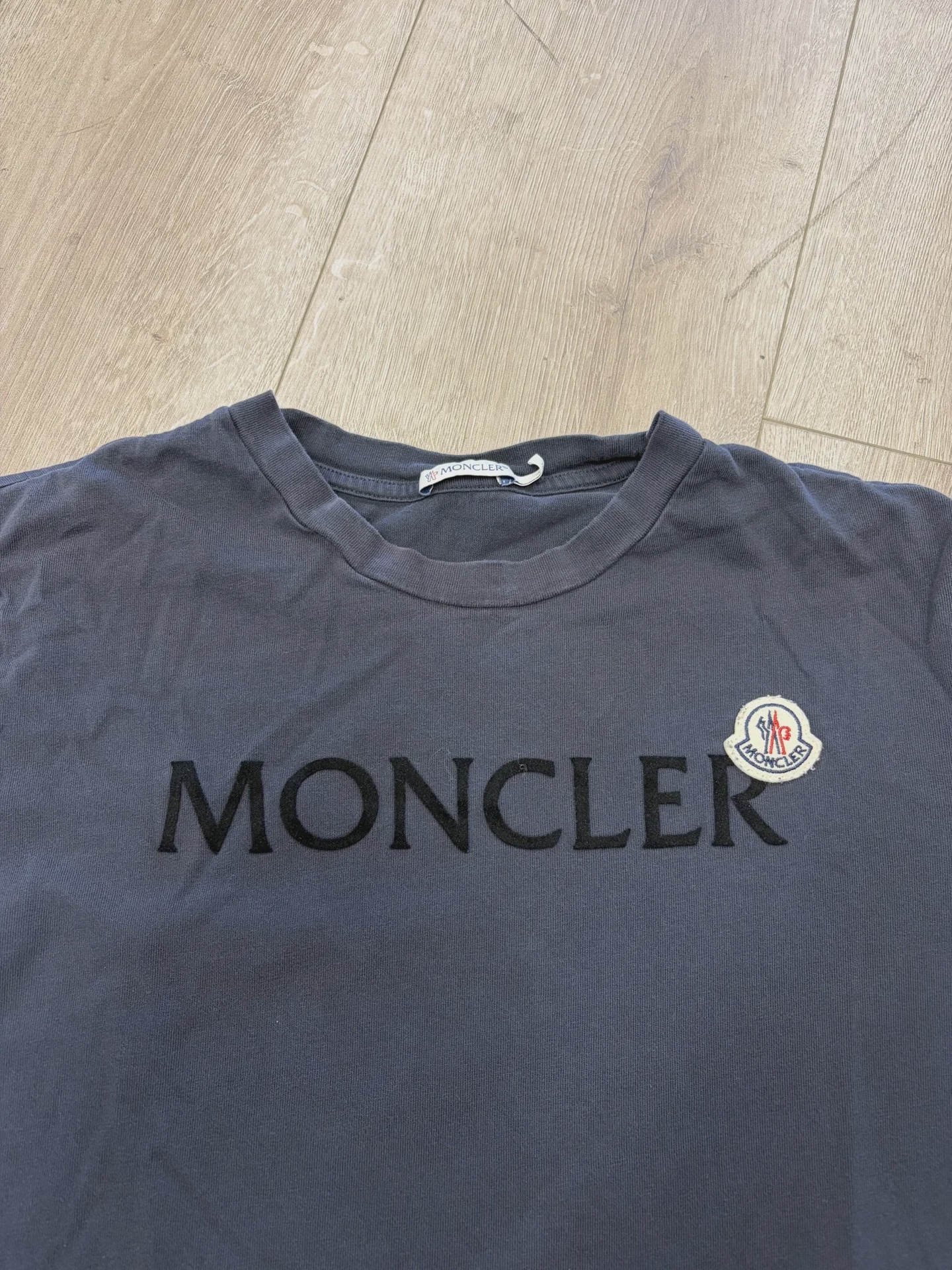 Moncler Men's Flocked Text Logo T-Shirt • Pre-Owned [3138] - photo 2