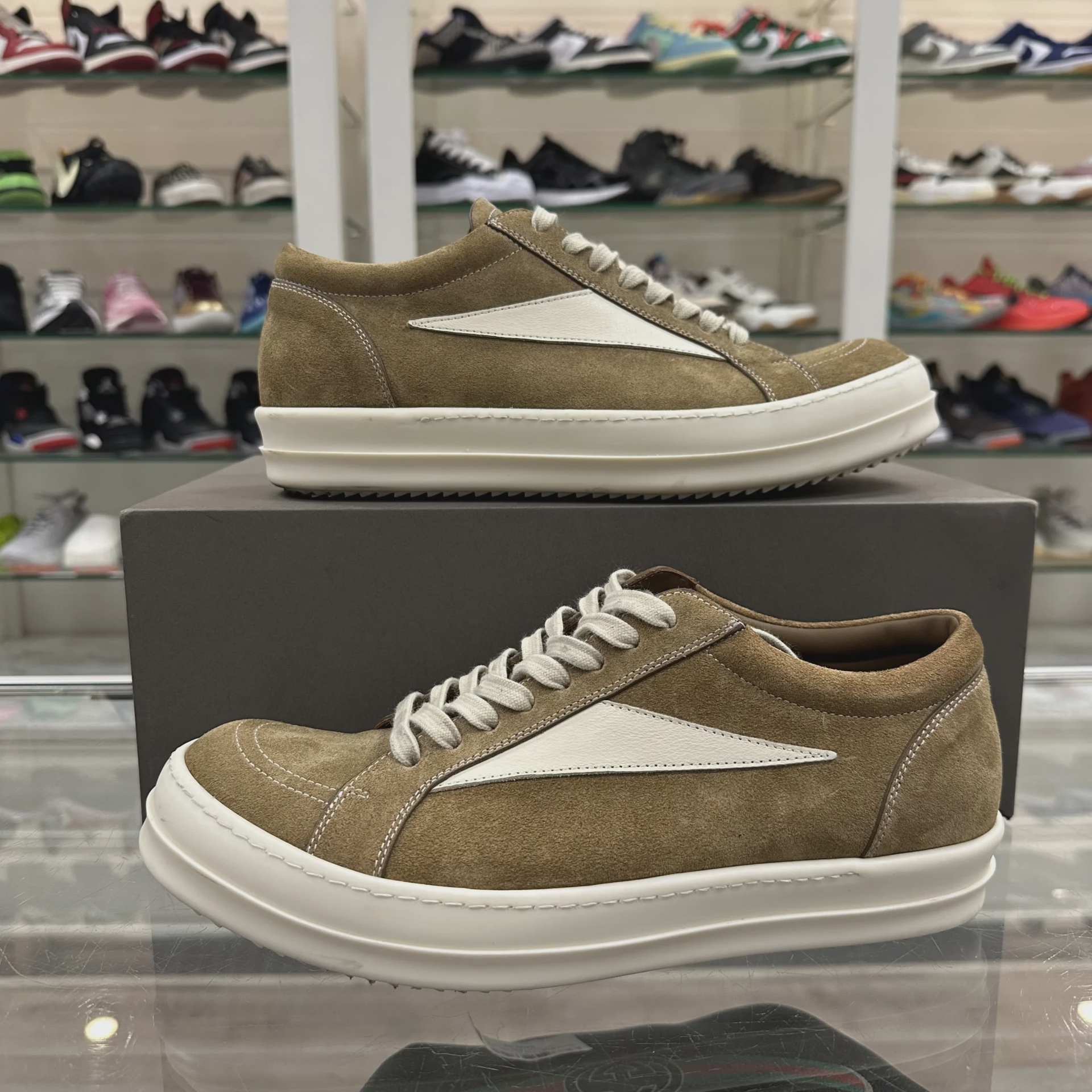 Rick Owens Vintage Sneaker 'Brown Milk' • Pre-Owned [5501] - photo 2