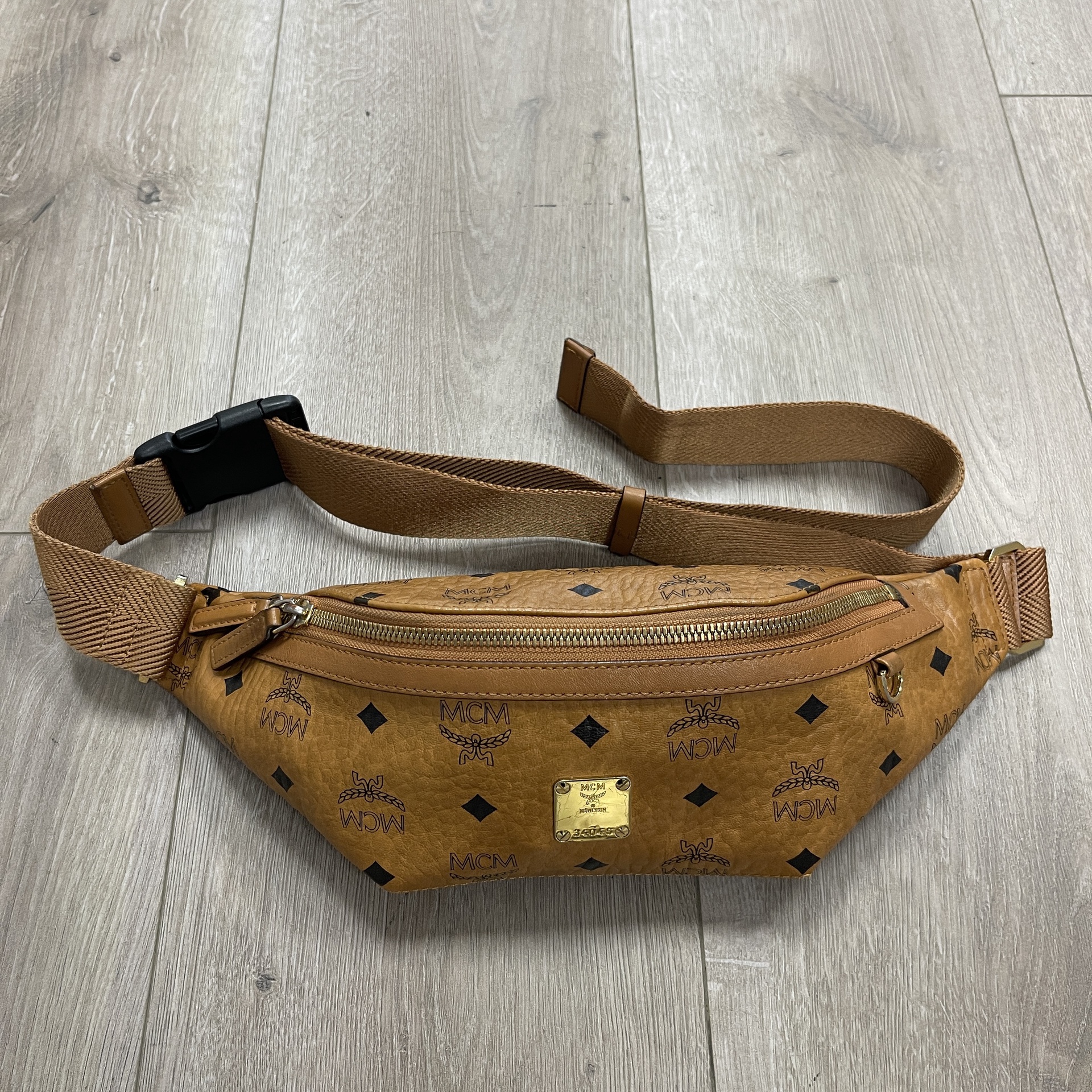 MCM Slim Fursten Belt Bag • Pre-Owned [4029] 2