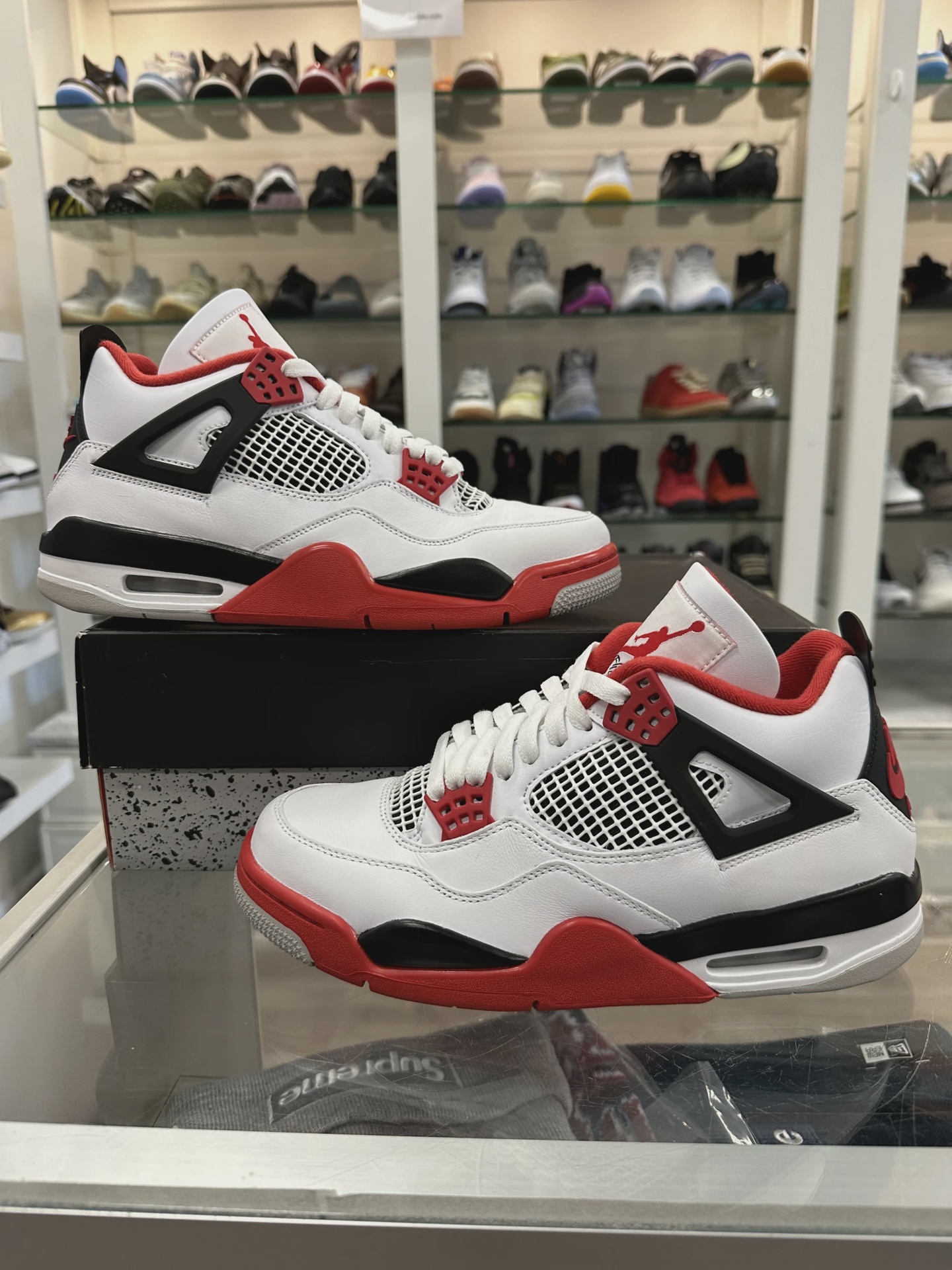 Air Jordan 4 Retro Fire Red (2020) • Pre-Owned [3464] 9