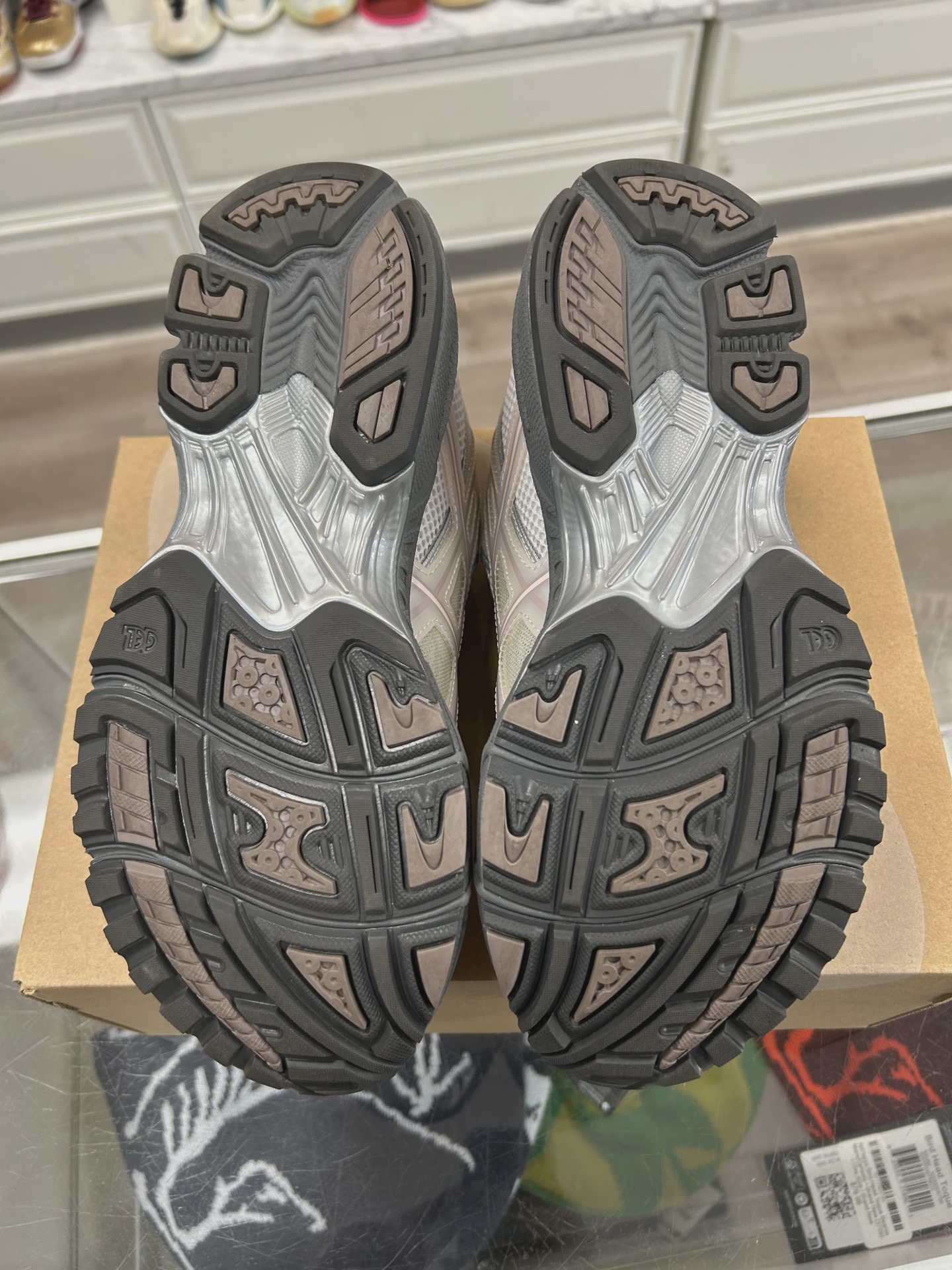 ASICS Gel-Kayano 14 Kith Cream Scarab (2024) • Pre-Owned [2552] 4