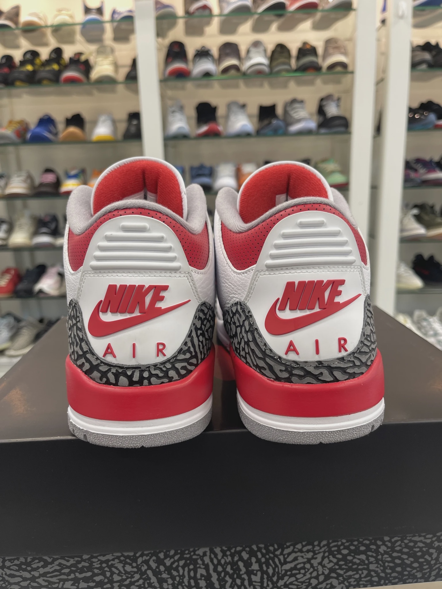 Air Jordan 3 Retro Fire Red (2022) • Pre-Owned [7814] 5