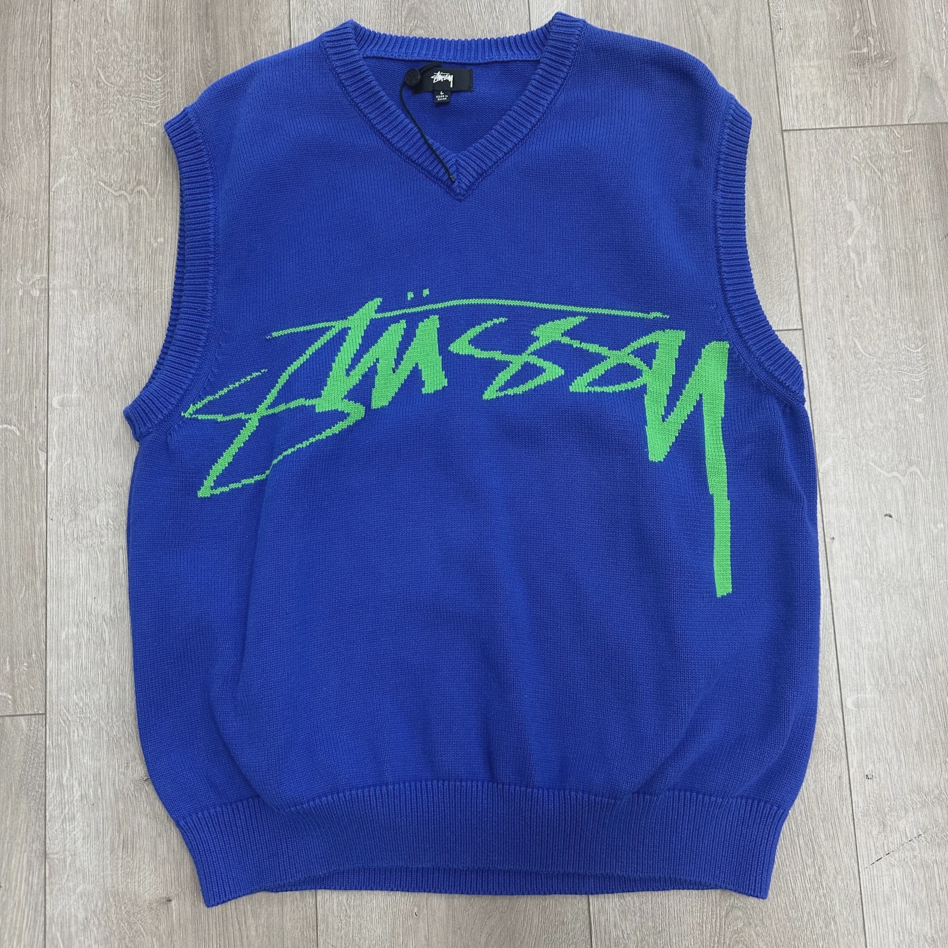 Stüssy Big Logo Sweater Vest in Blue/Green • Pre-Owned [2446] - photo 1