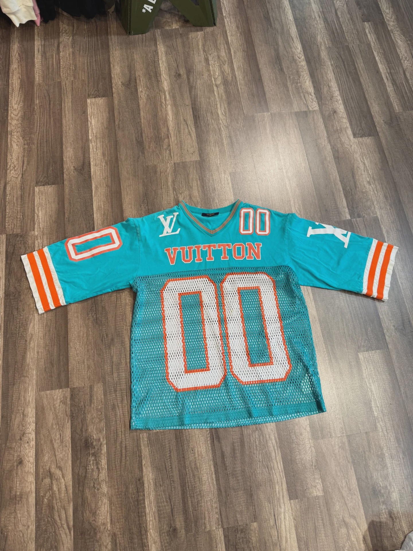 Louis Vuitton 2022 Hockey Jersey • Pre-Owned [9135] - photo 1