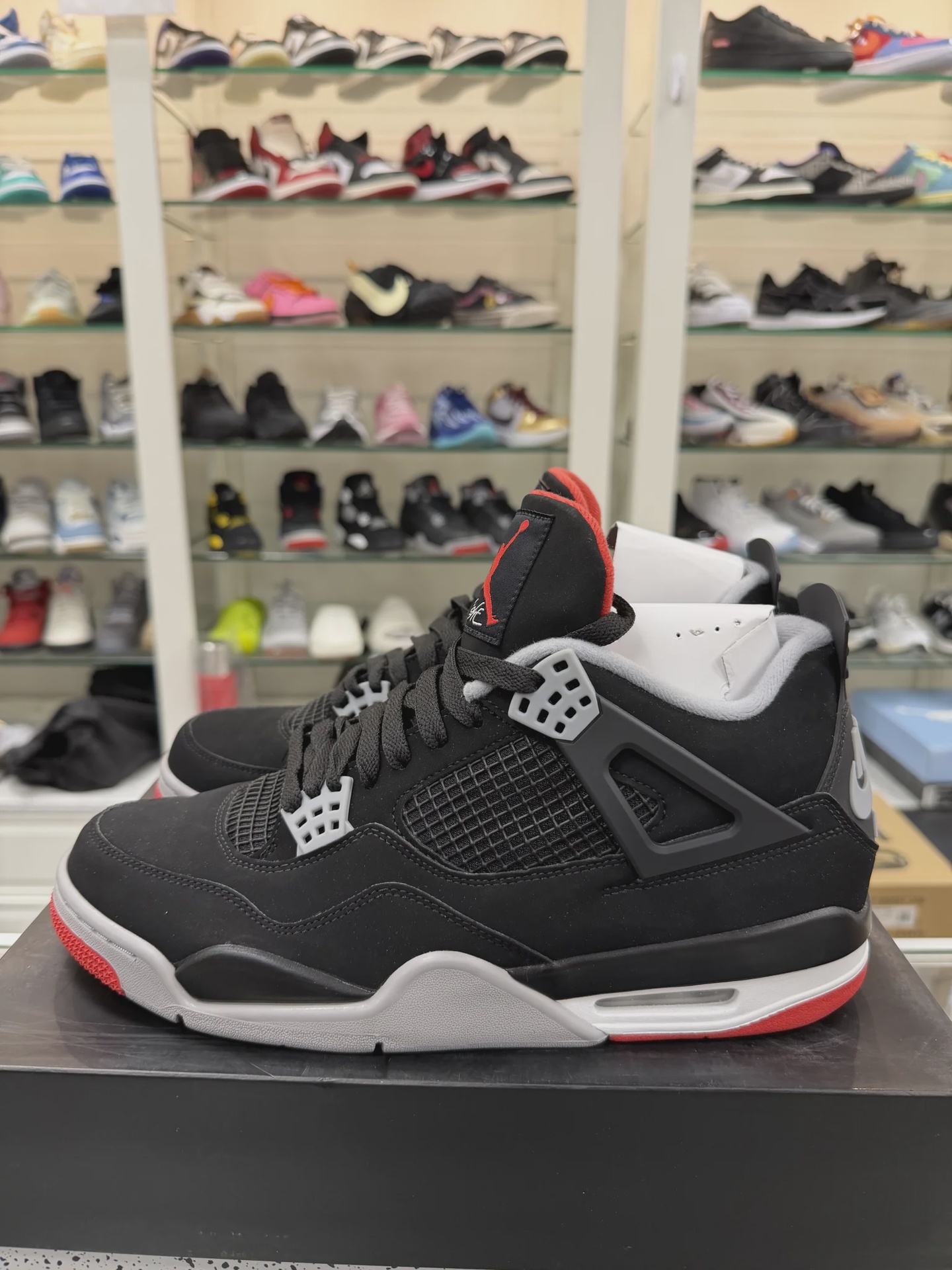 Air Jordan 4 Retro Black Red (2019) • Pre-Owned [9921] - photo 5