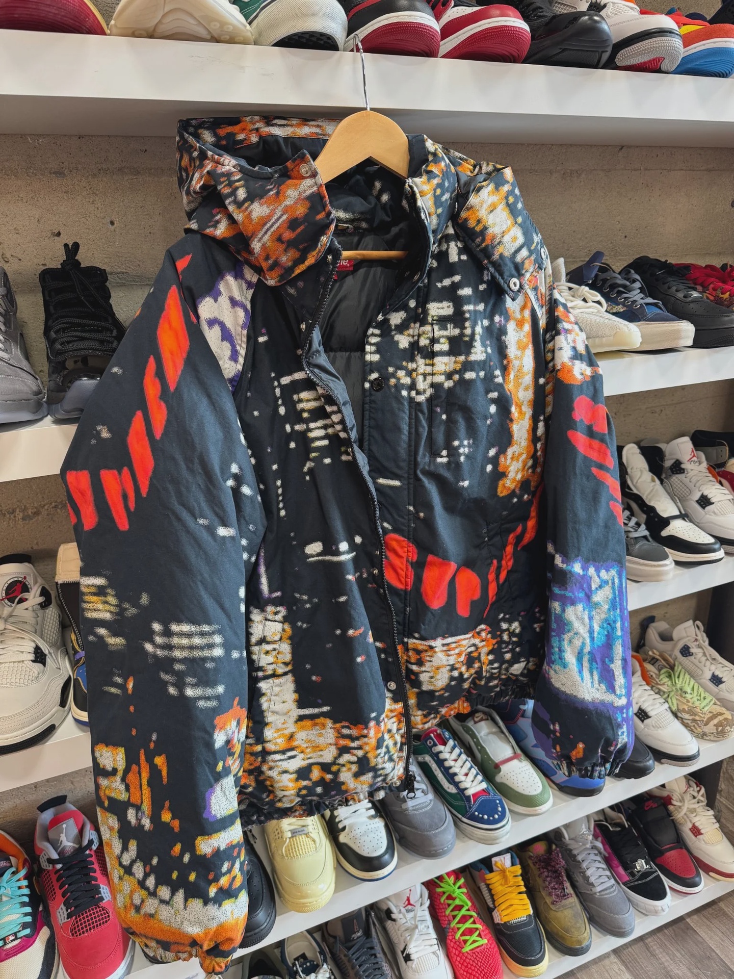 Supreme City Lights Puffy Jacket Black L • Pre-Owned [0427] - photo 1