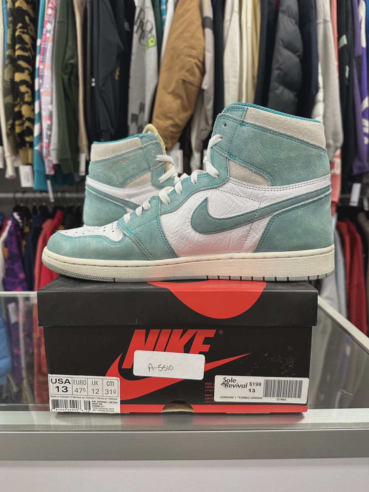 Air Jordan 1 Retro High Turbo Green • Pre-Owned [5717] 2
