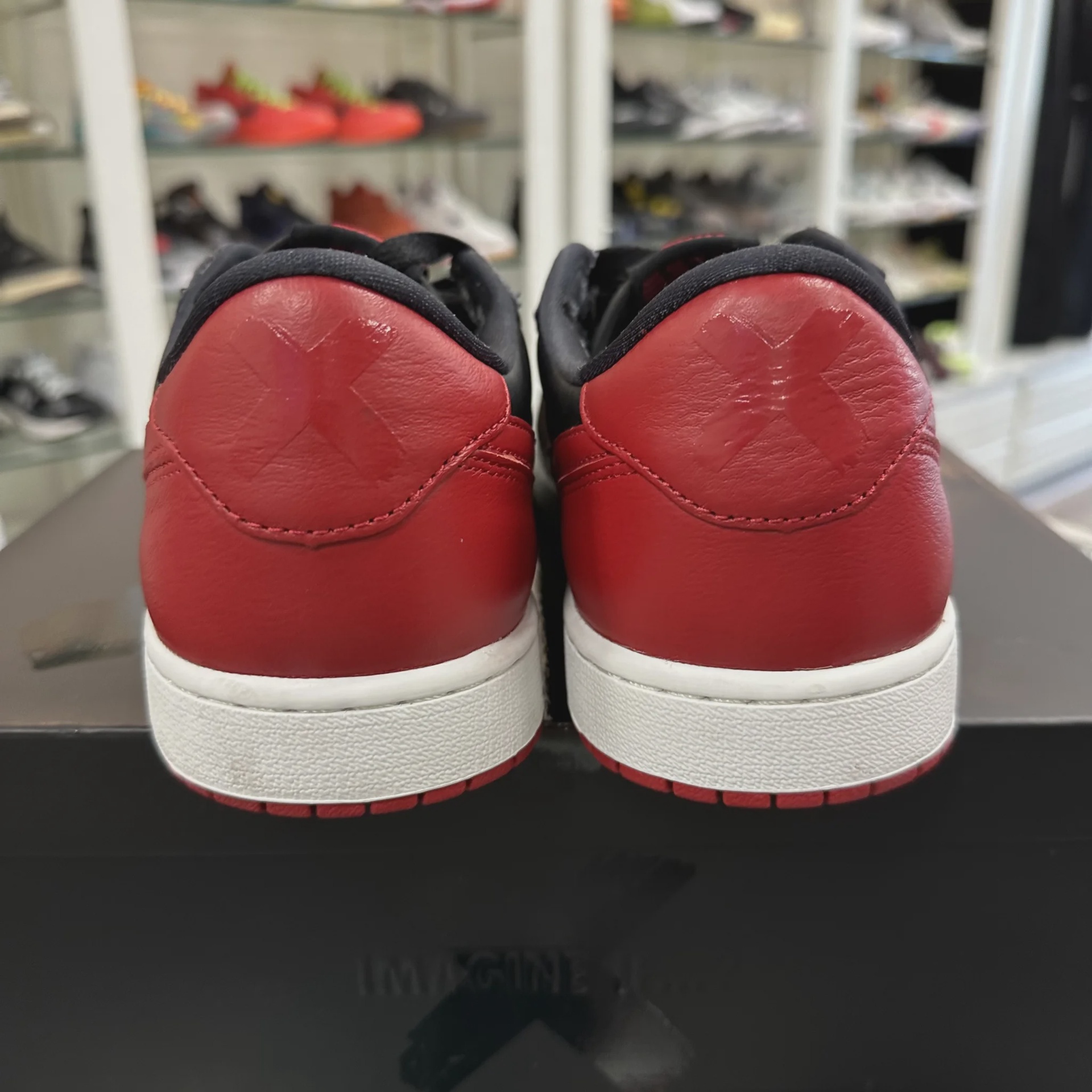Air Jordan 1 Retro Low Original Banned • Pre-Owned [7913] - photo 5