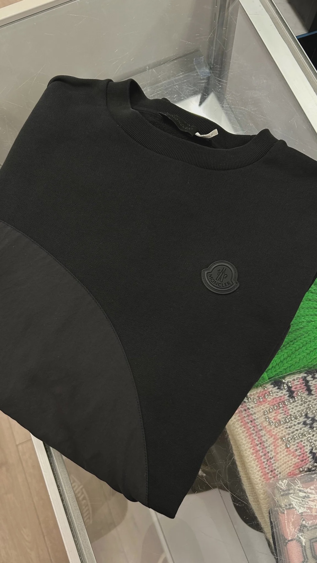 Moncler Rubberised-Logo Fleece Panel Sweatshirt • Pre-Owned [1922] - photo 2