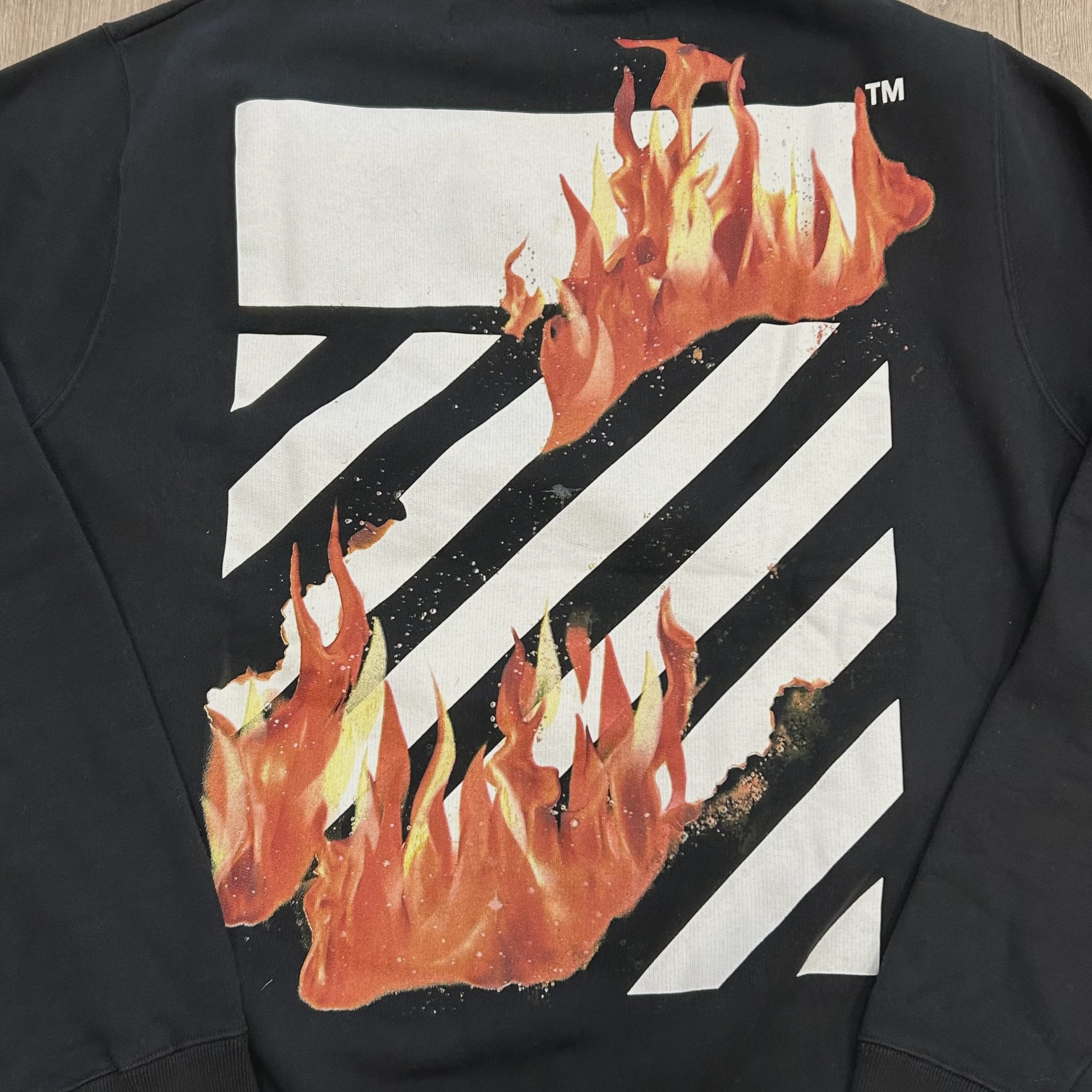 OFF-WHITE c/o 2018 Fire Hands Sweatshirt • Pre-Owned [1555] 2