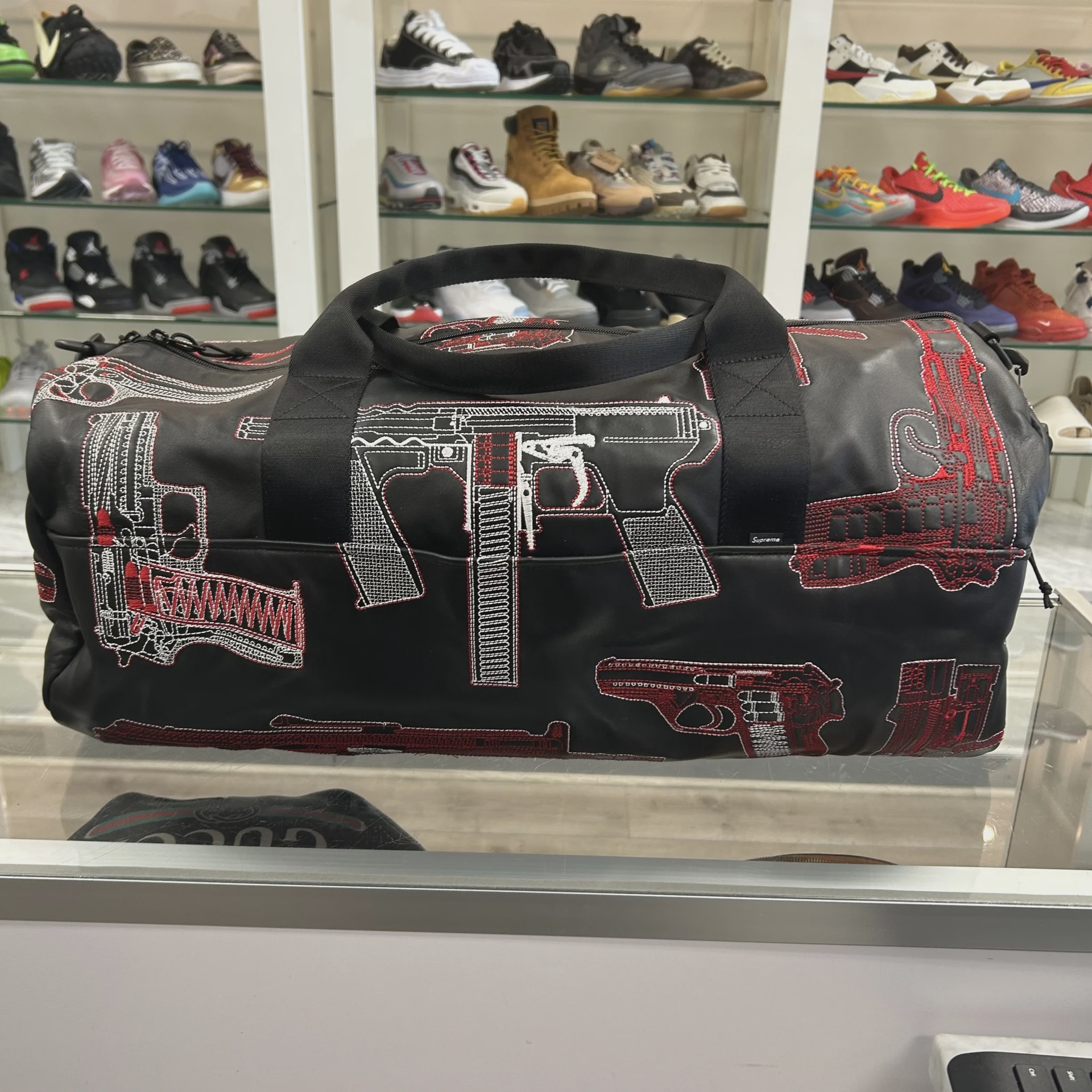 Supreme Guns Embroidered Leather Duffle Bag Black • Pre-Owned [6661] - photo 3
