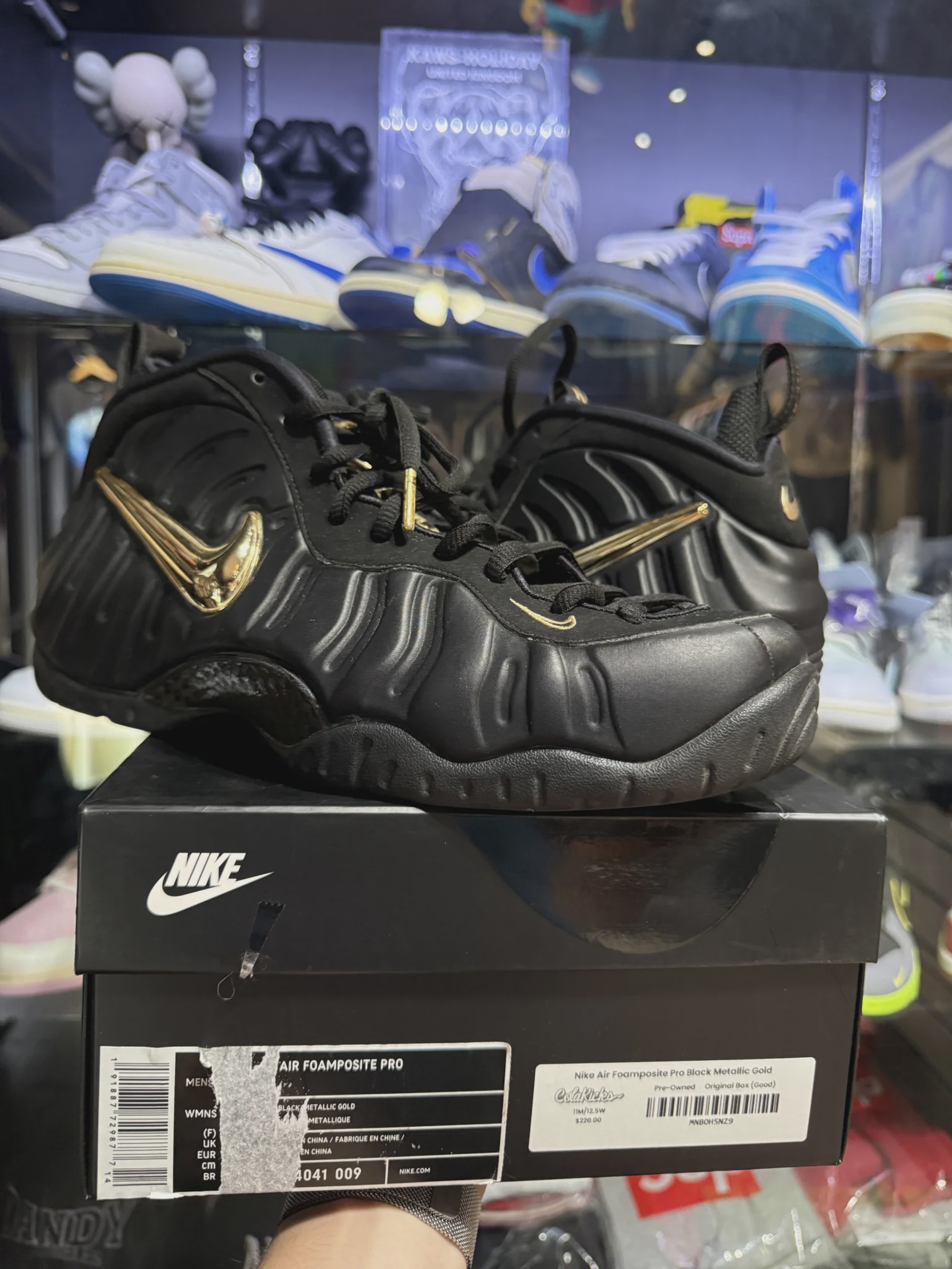Nike Air Foamposite Pro Black Metallic Gold • Pre-Owned [0381] - photo 1