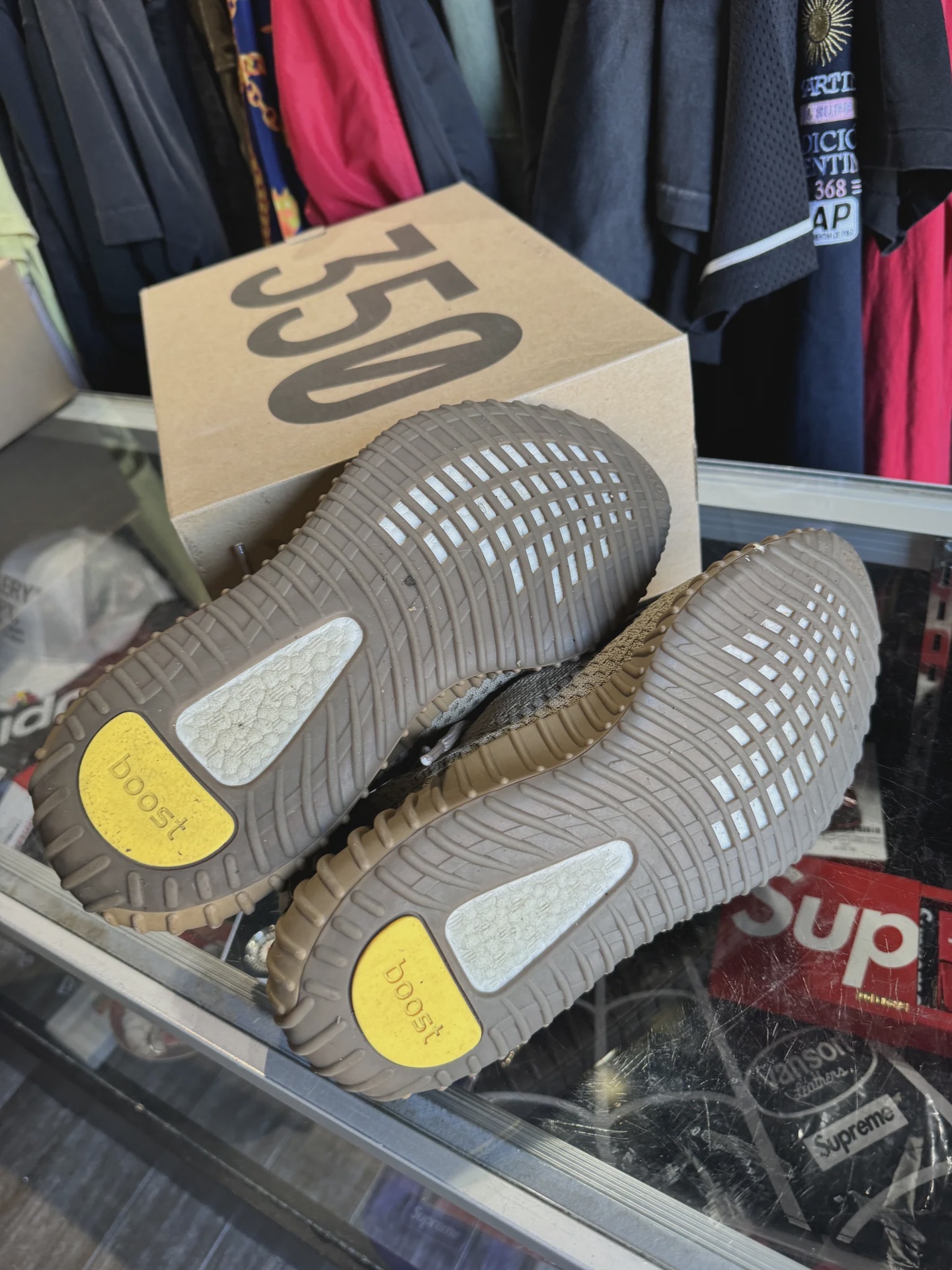 adidas Yeezy Boost 350 V2 Earth • Pre-Owned [5192] - photo 2