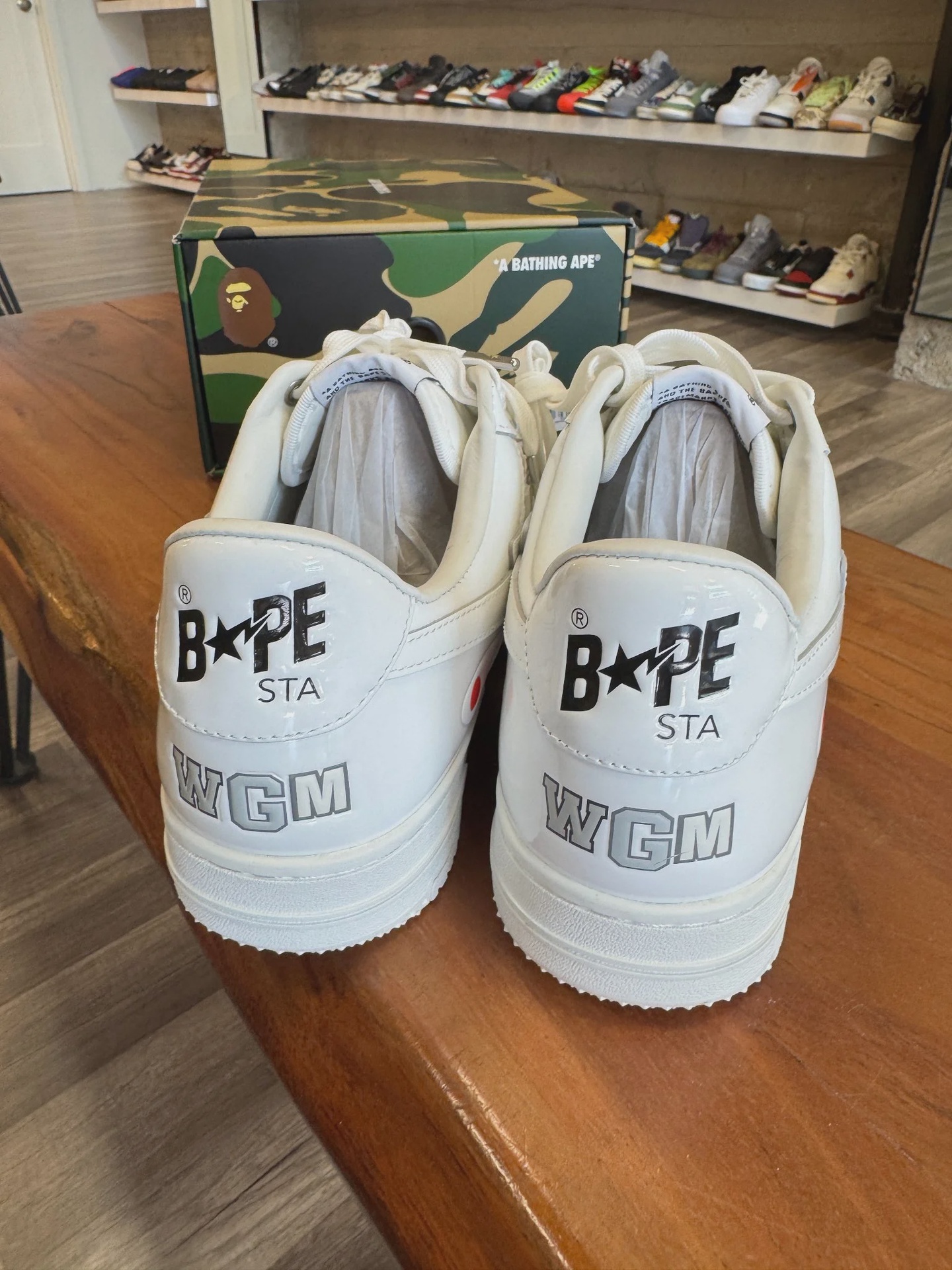 A Bathing Ape Bape Sta #3 Shark White • Brand New [4614] - photo 3