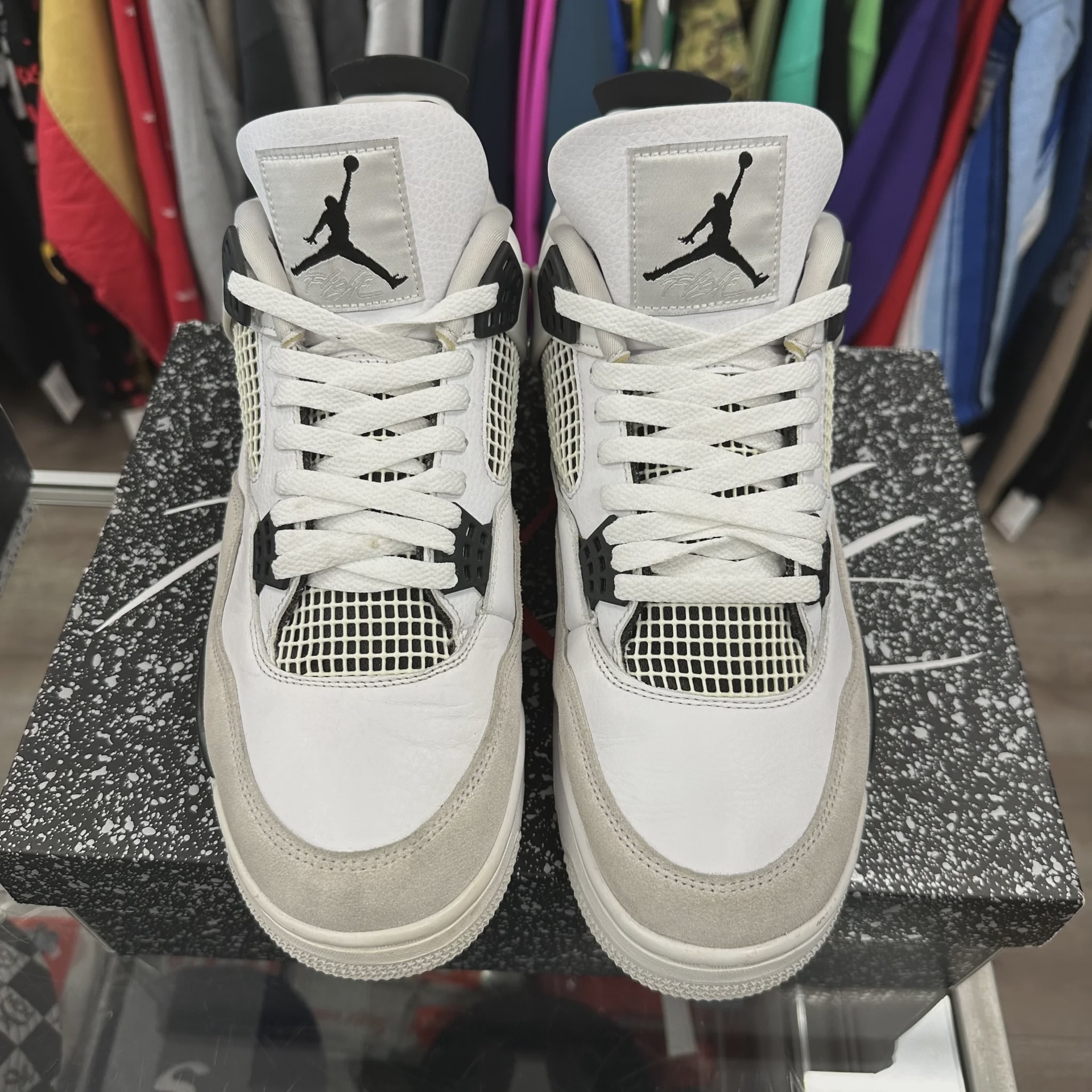 Air Jordan 4 Retro Military Black • Pre-Owned [3694] - photo 4