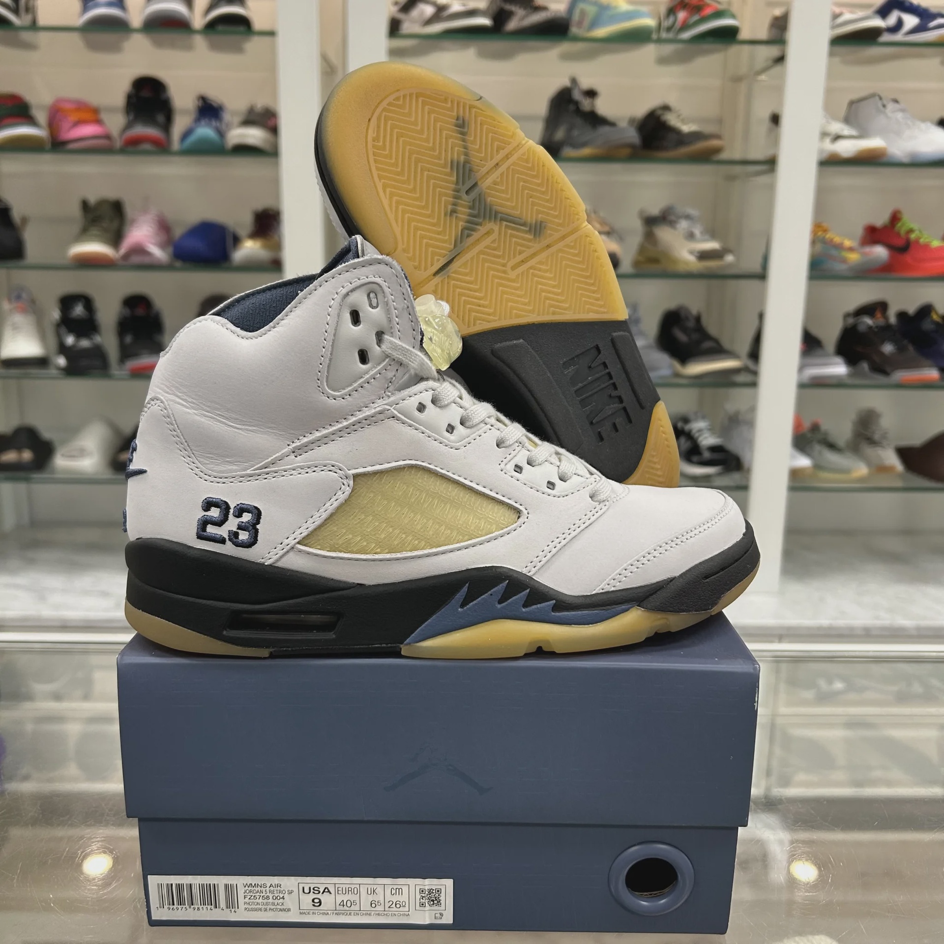 Air Jordan 5 Retro A Ma Maniére Dawn (Women's) • Pre-Owned [7798] - photo 1
