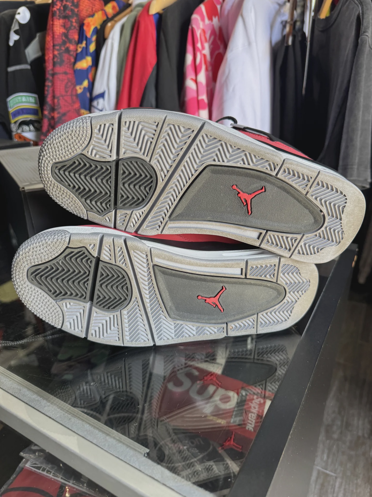 Air Jordan 4 Retro Toro Bravo (2026) (Grade School) • Pre-Owned [5141] - photo 3